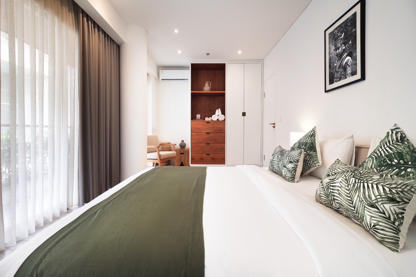 Leasehold - Endless Ocean Views from Your Private Rooftop Jacuzzi - Canggu Penthouse, Bali