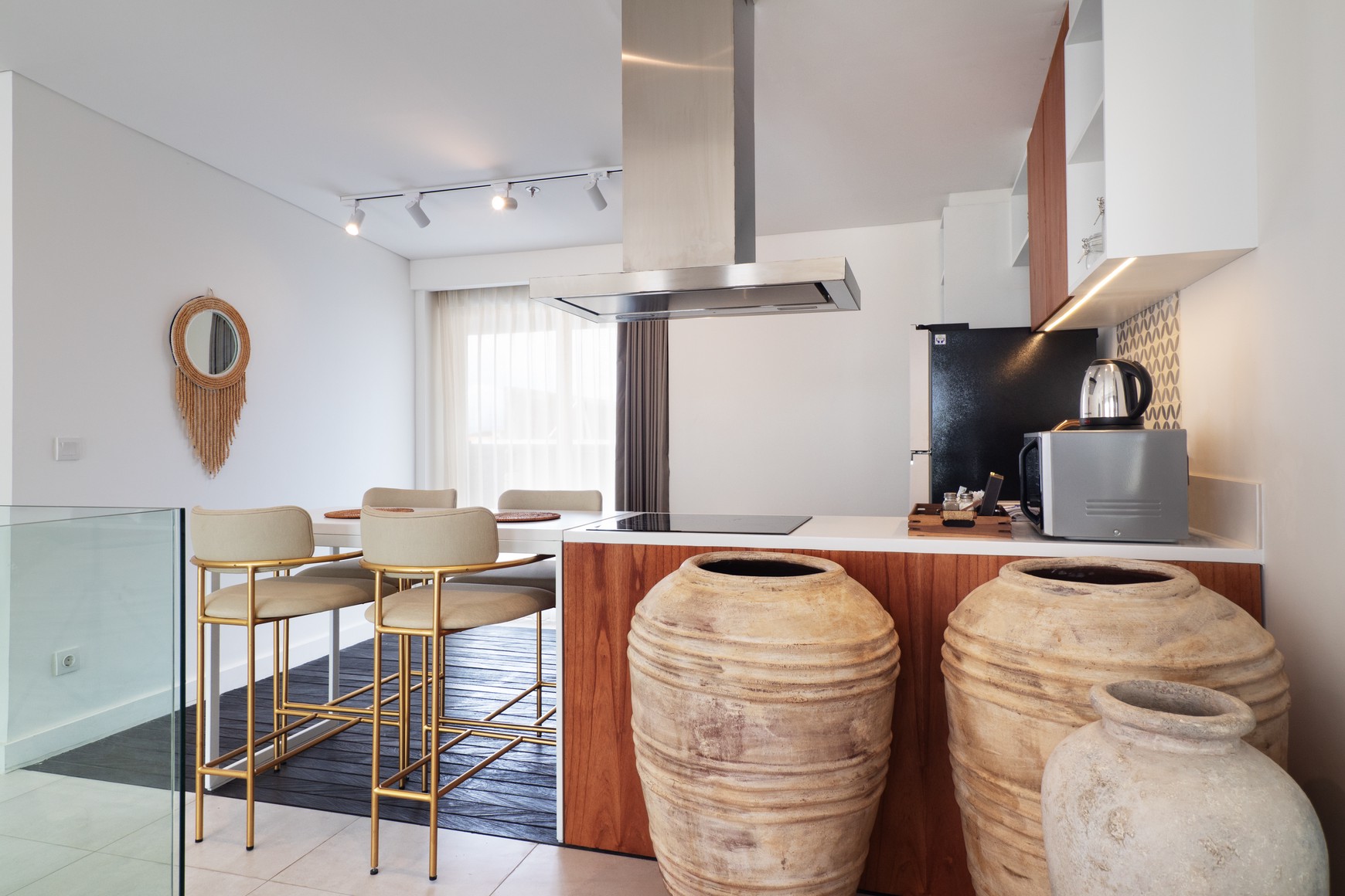 Leasehold - Endless Ocean Views from Your Private Rooftop Jacuzzi - Canggu Penthouse, Bali