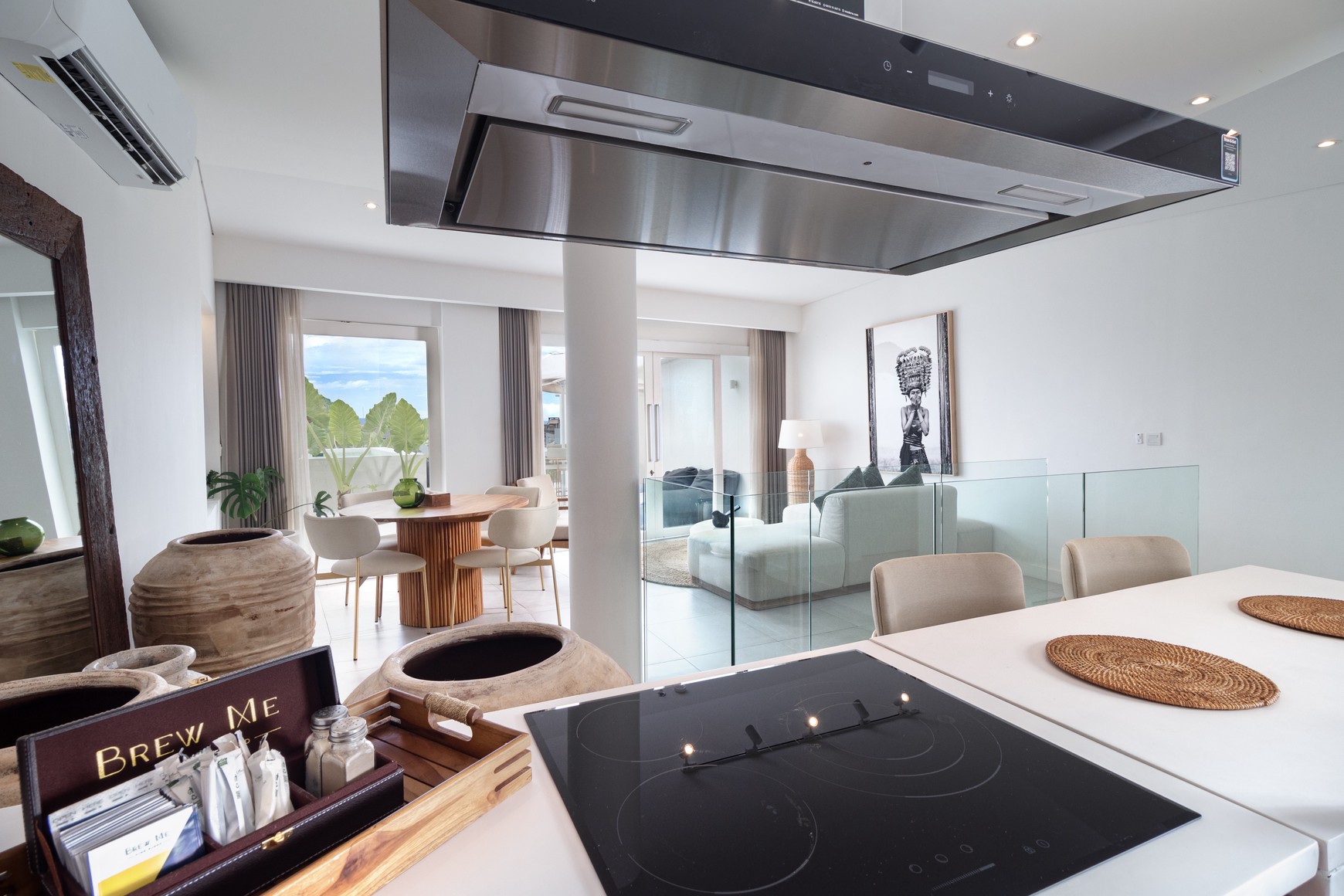 Leasehold - Endless Ocean Views from Your Private Rooftop Jacuzzi - Canggu Penthouse, Bali