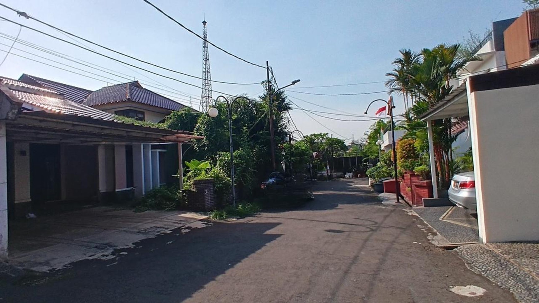 Rumah Luas Jalan Lebar Bebas Banjir - Hunian Nyaman Strategis di Kalibata, Jakarta Selatan