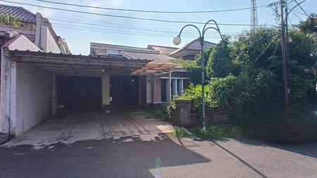 Rumah Luas Jalan Lebar Bebas Banjir - Hunian Nyaman Strategis di Kalibata Jakarta Selatan