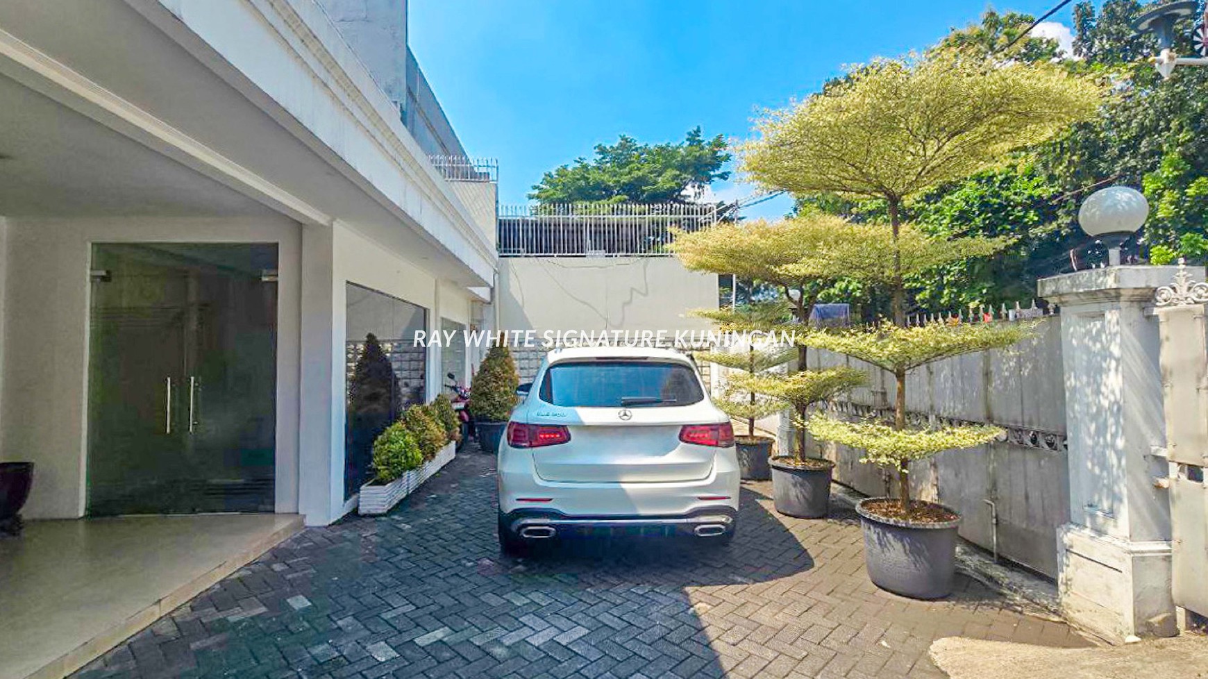 Dijual Rumah Lama Lokasi Prime Di Kebayoran Baru 