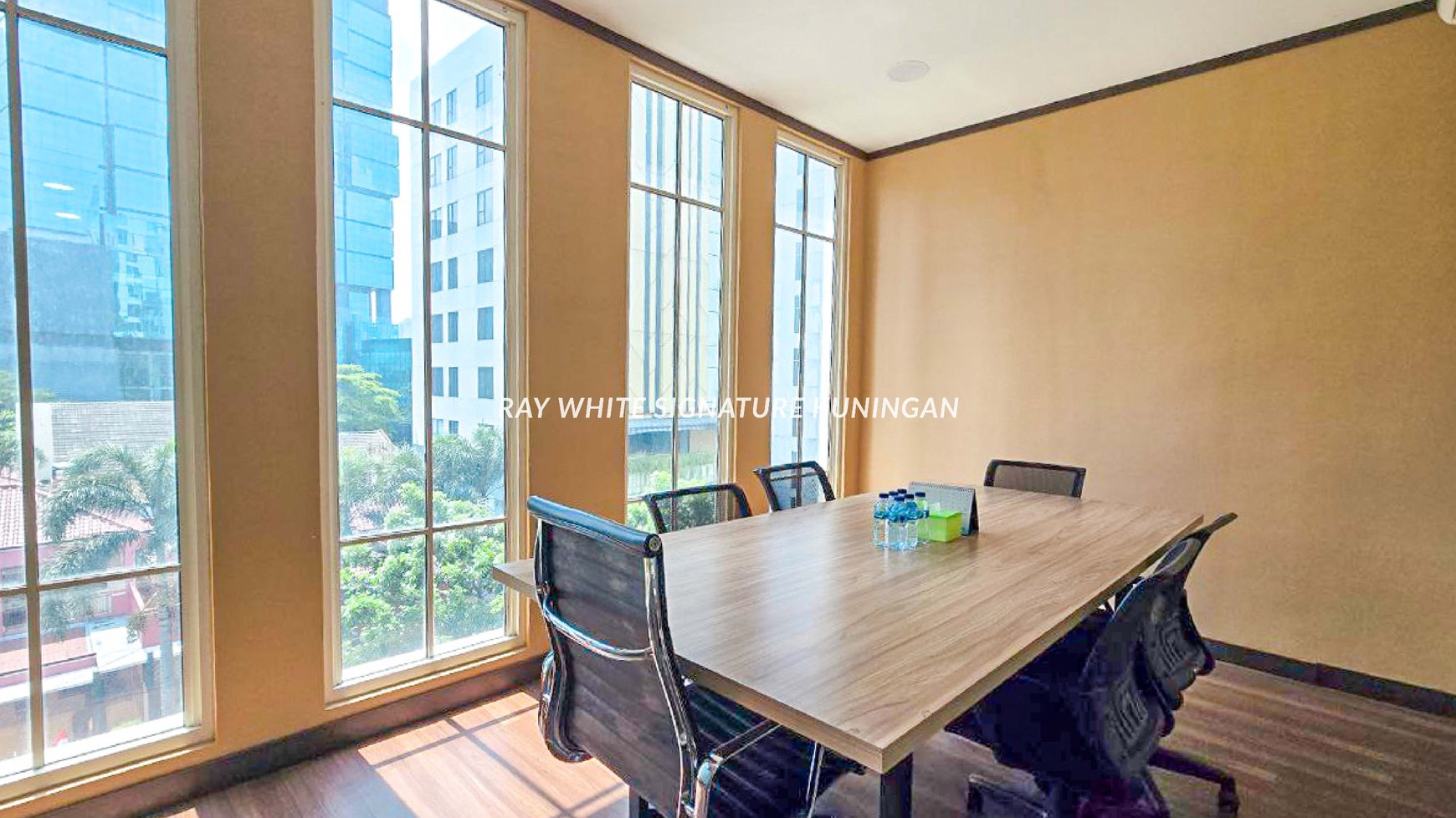 Dijual Gedung Kantor Dan Service Apartemen Di Sudirman 