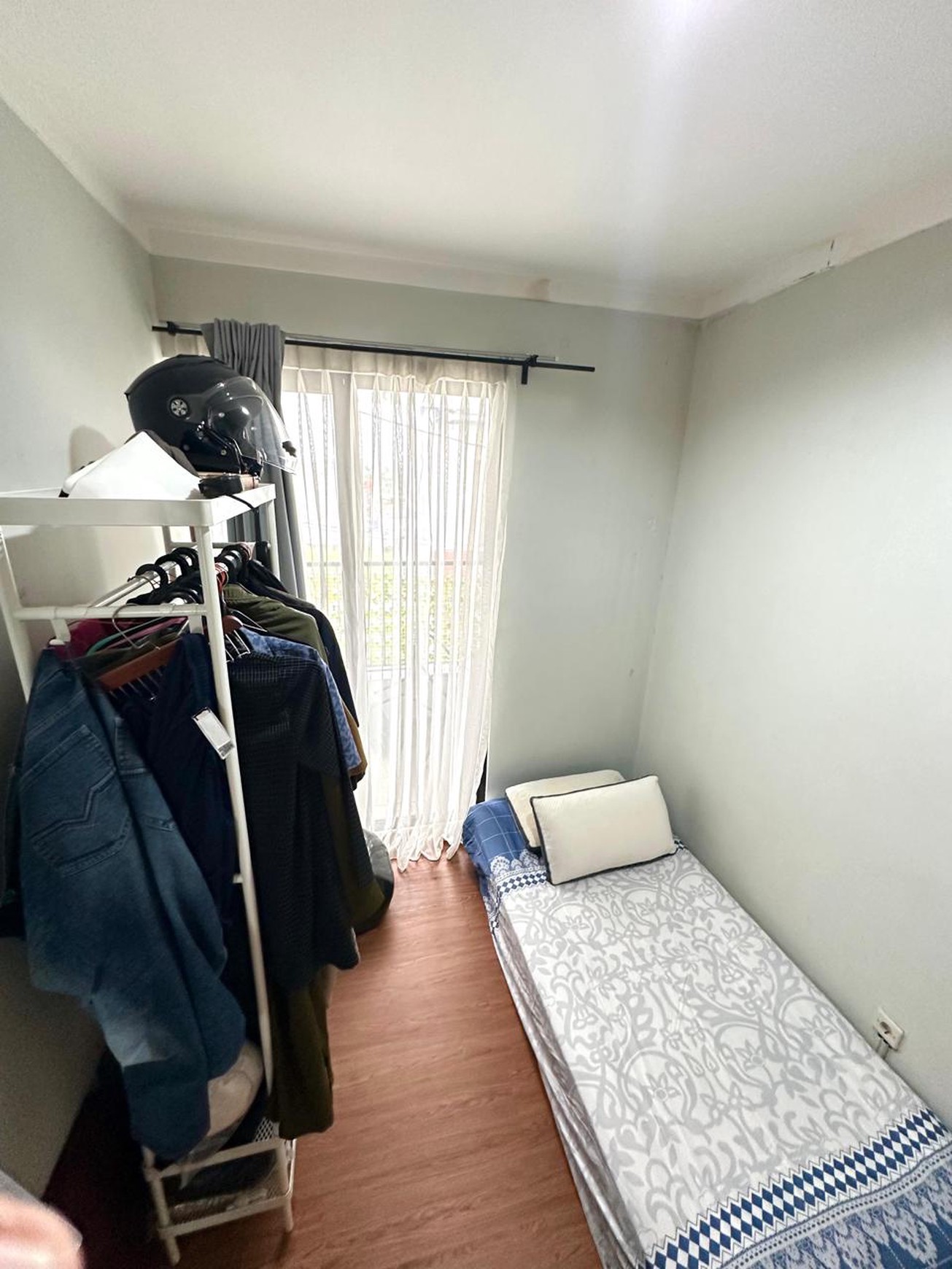 Rumah Minimalis, dalam Cluster kemanan 24 Jam di Bintaro.