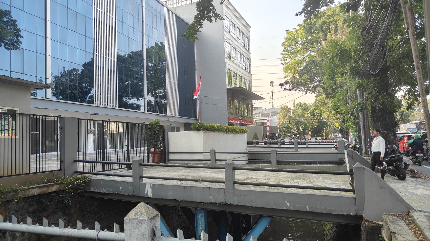 Ruko Strategis untuk Kantor - UNIT B di Jual di CBD Pasar Minggu - Jakarta Selatan