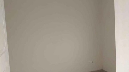 Rumah 2 lantai siap huni di Elista Village