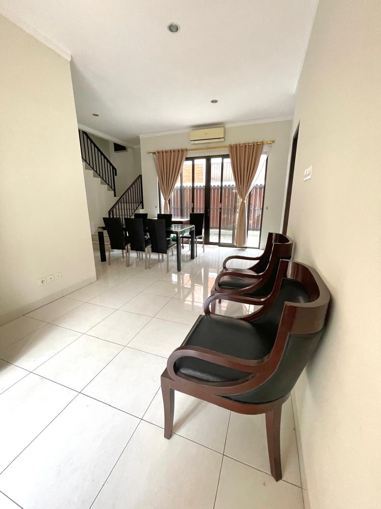 Rumah Di Bintaro Bagus 2 Lantai SHM Siap Huni KT 4+1 Km3+1 dalam Cluster @Bintaro Sektor 9
