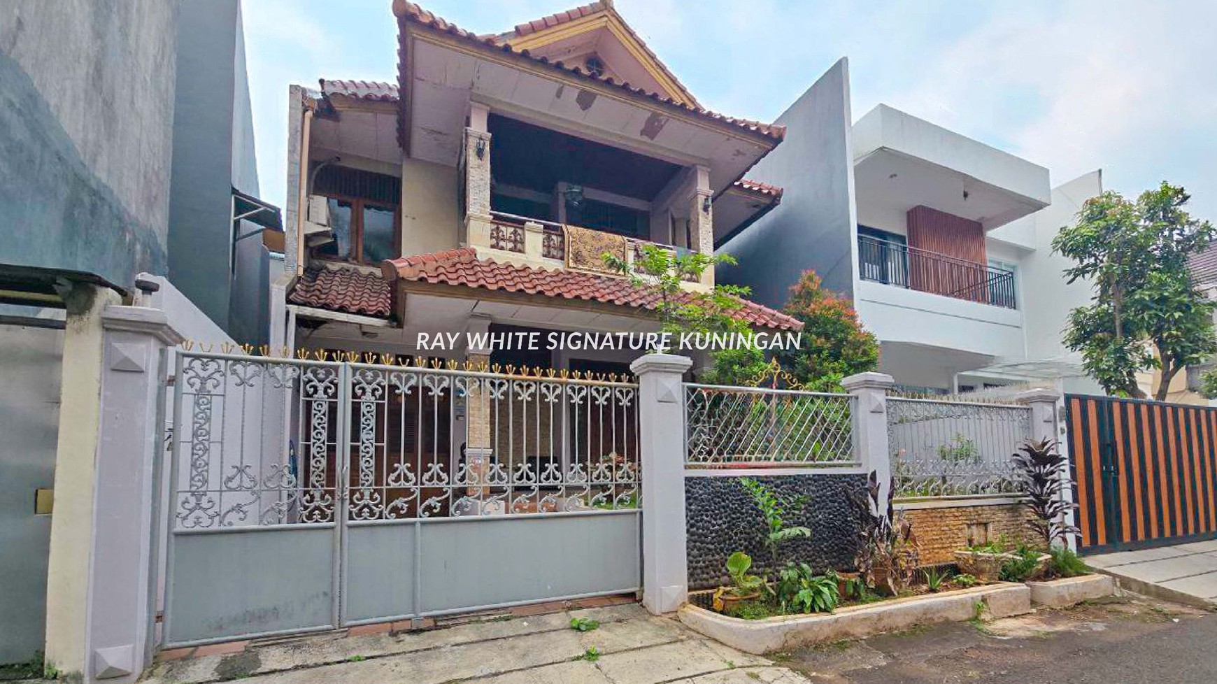 Rumah Lama Cocok Untuk Kost di Jl Lawu Guntur Sentiabudi