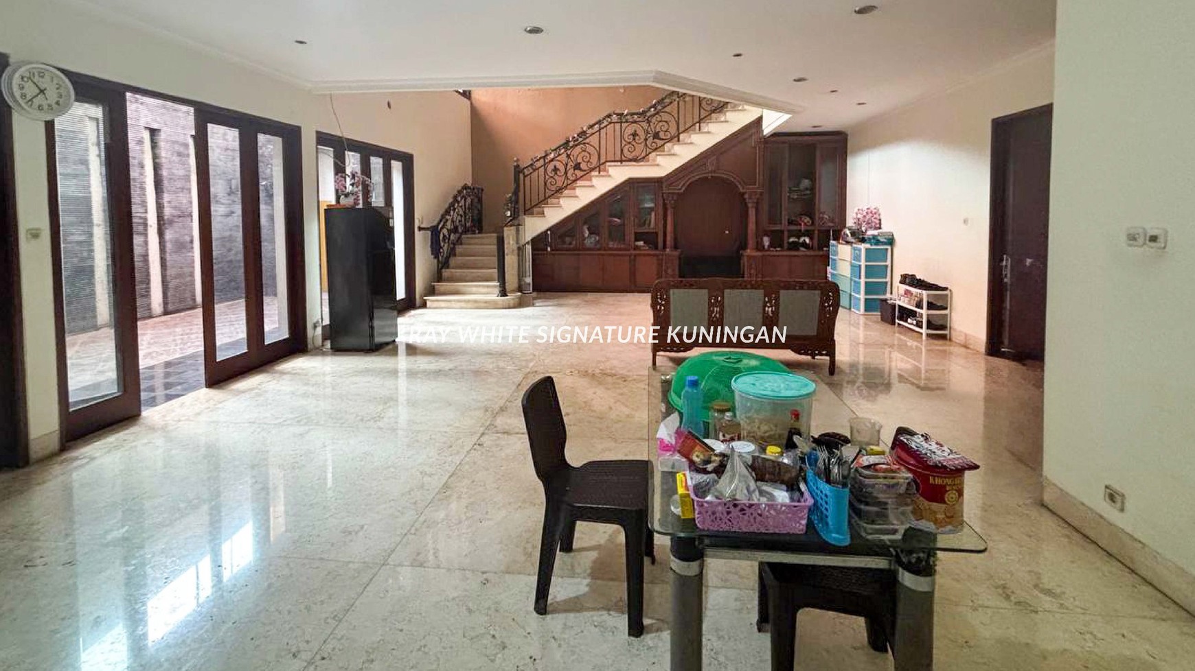 Rumah Lokasi Prime Jl Erlangga Area Tenang Jalan Lebar