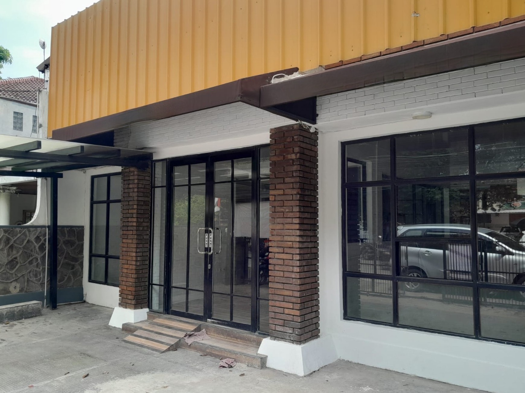 Rumah Kelapa Kopyor Raya, Kelapa Gading; siap untuk usaha kuliner