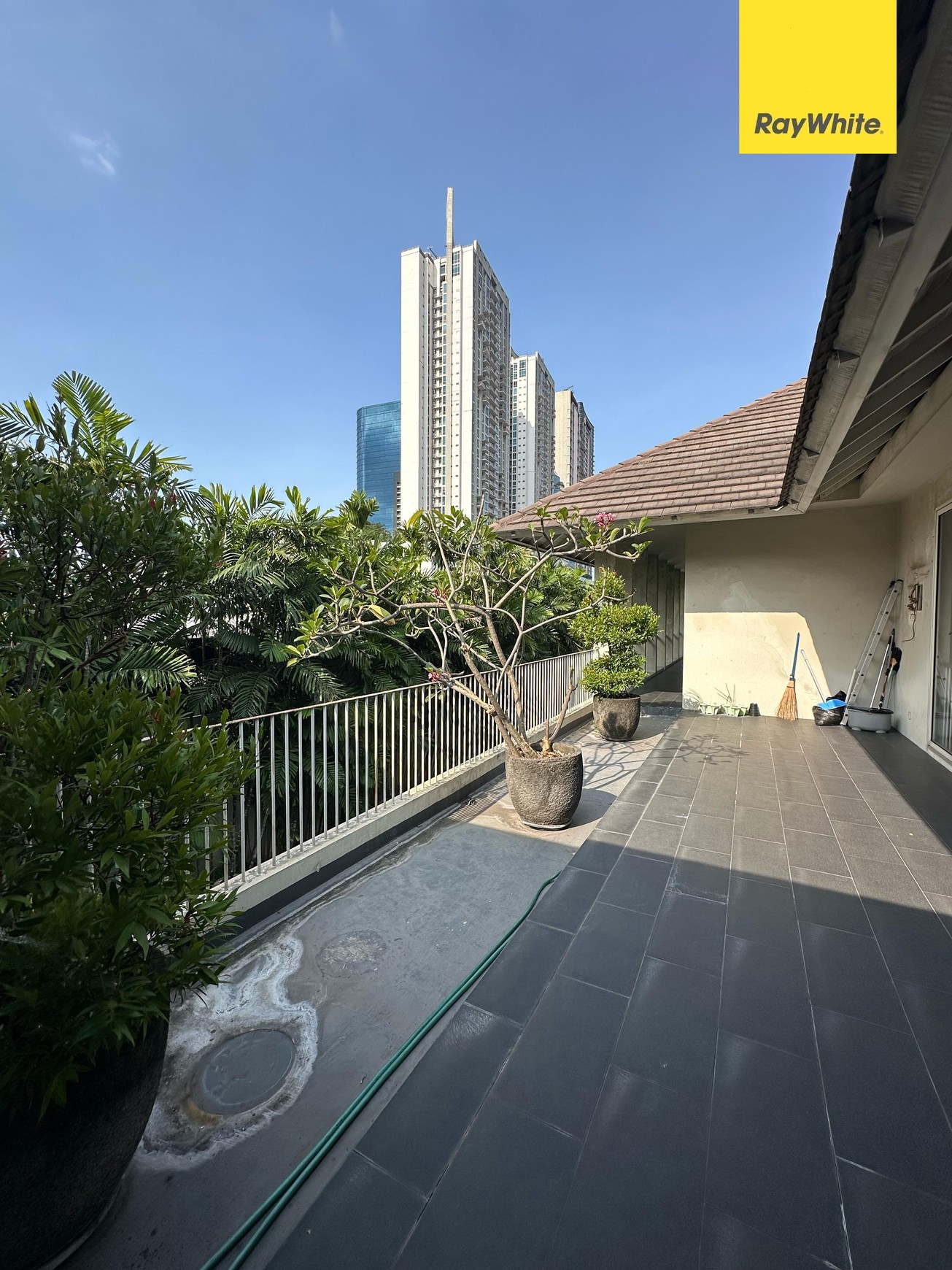 Rumah Dijual Di Darmo Hill Surabaya