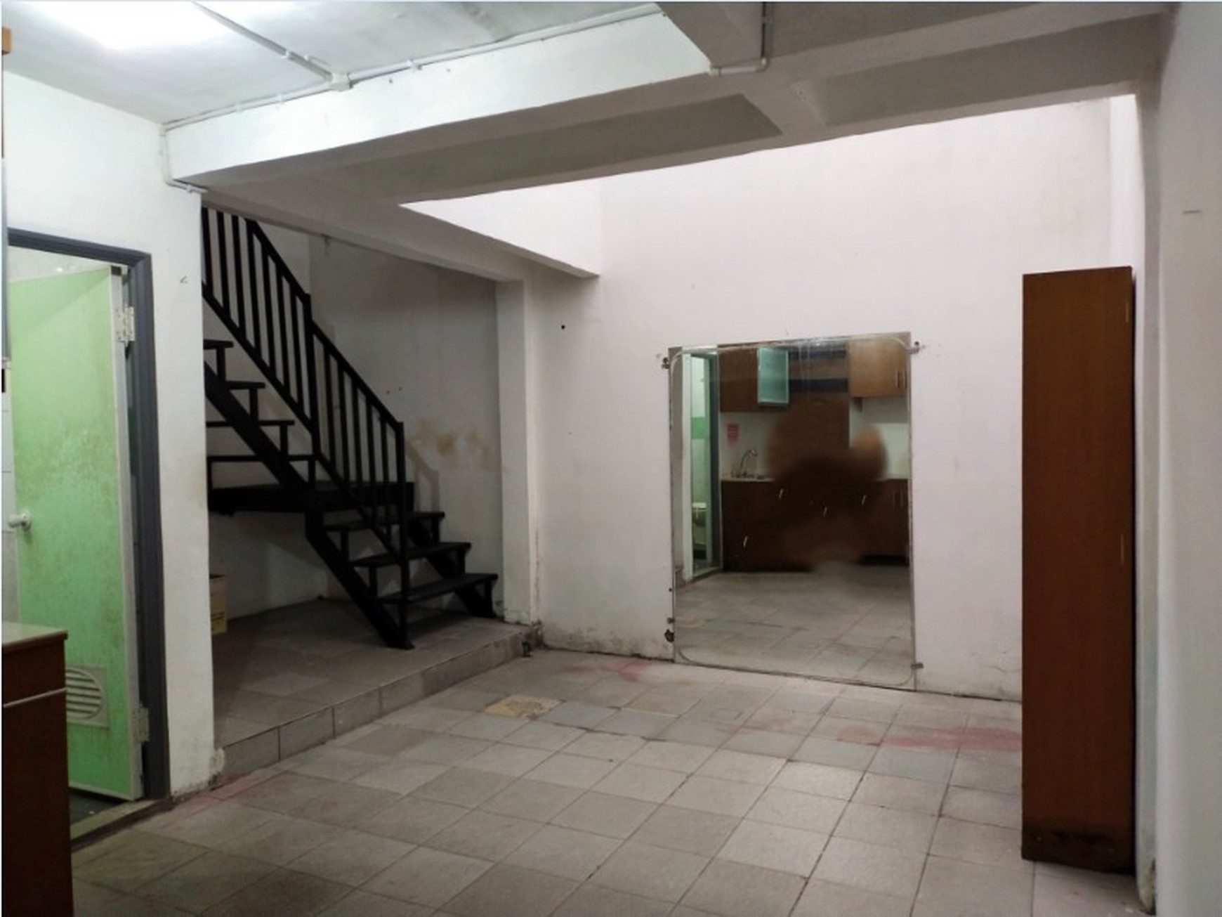 Rumah Bangunan Lama , 2 Lantai di Mampang Prapatan , Jakarta Selatan Nego sampai Deal