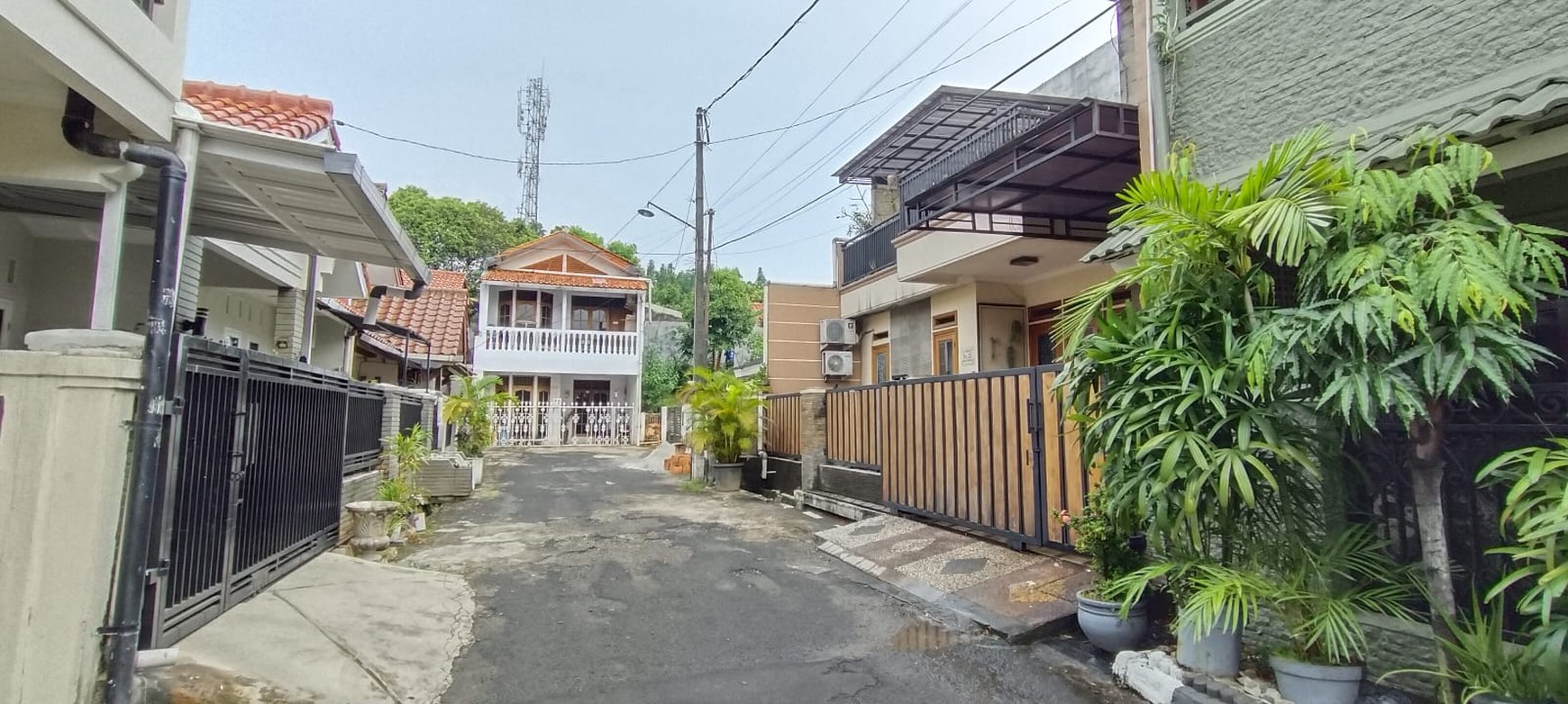 Rumah Dalam Komplek Perumahan di JatiBening Baru Nego sampai Deal