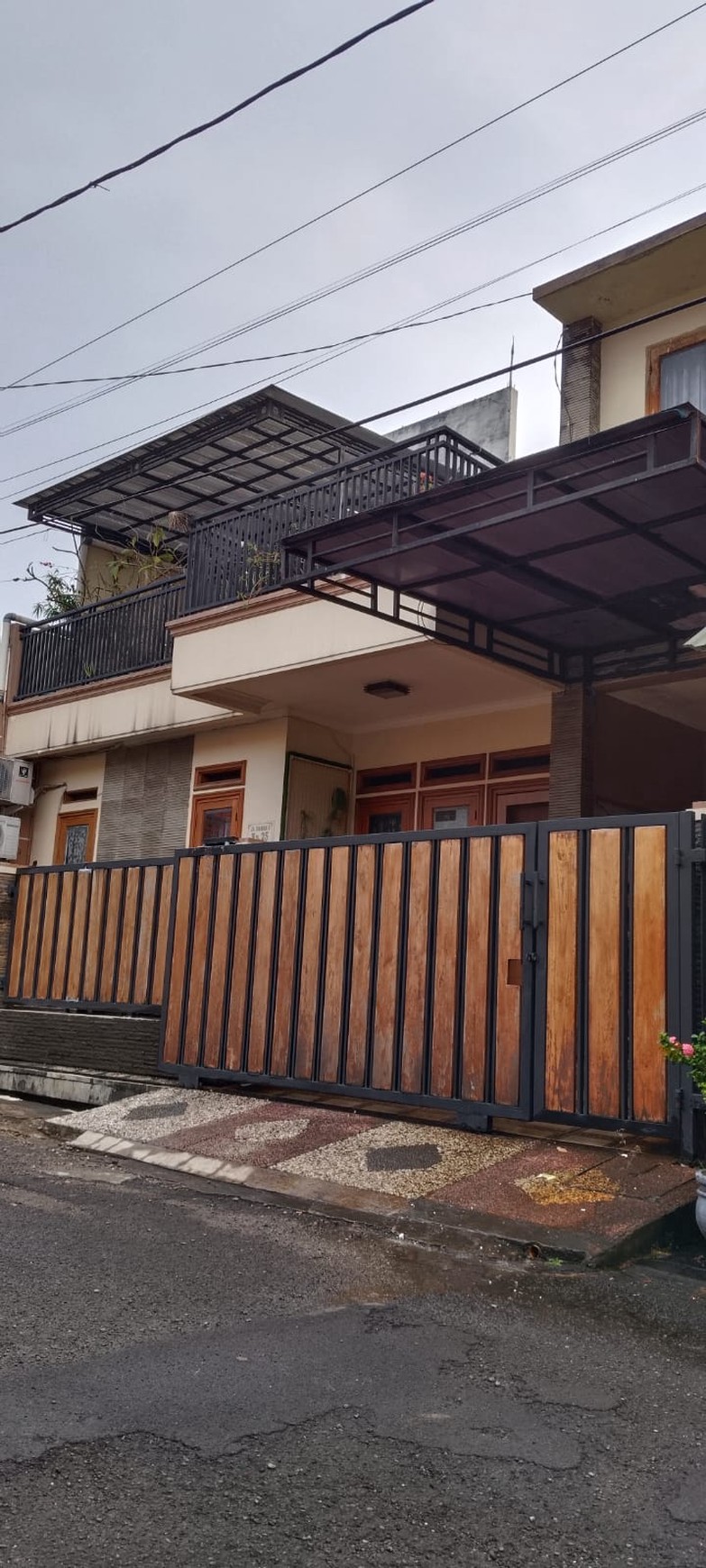 Rumah Dalam Komplek Perumahan di JatiBening Baru Nego sampai Deal