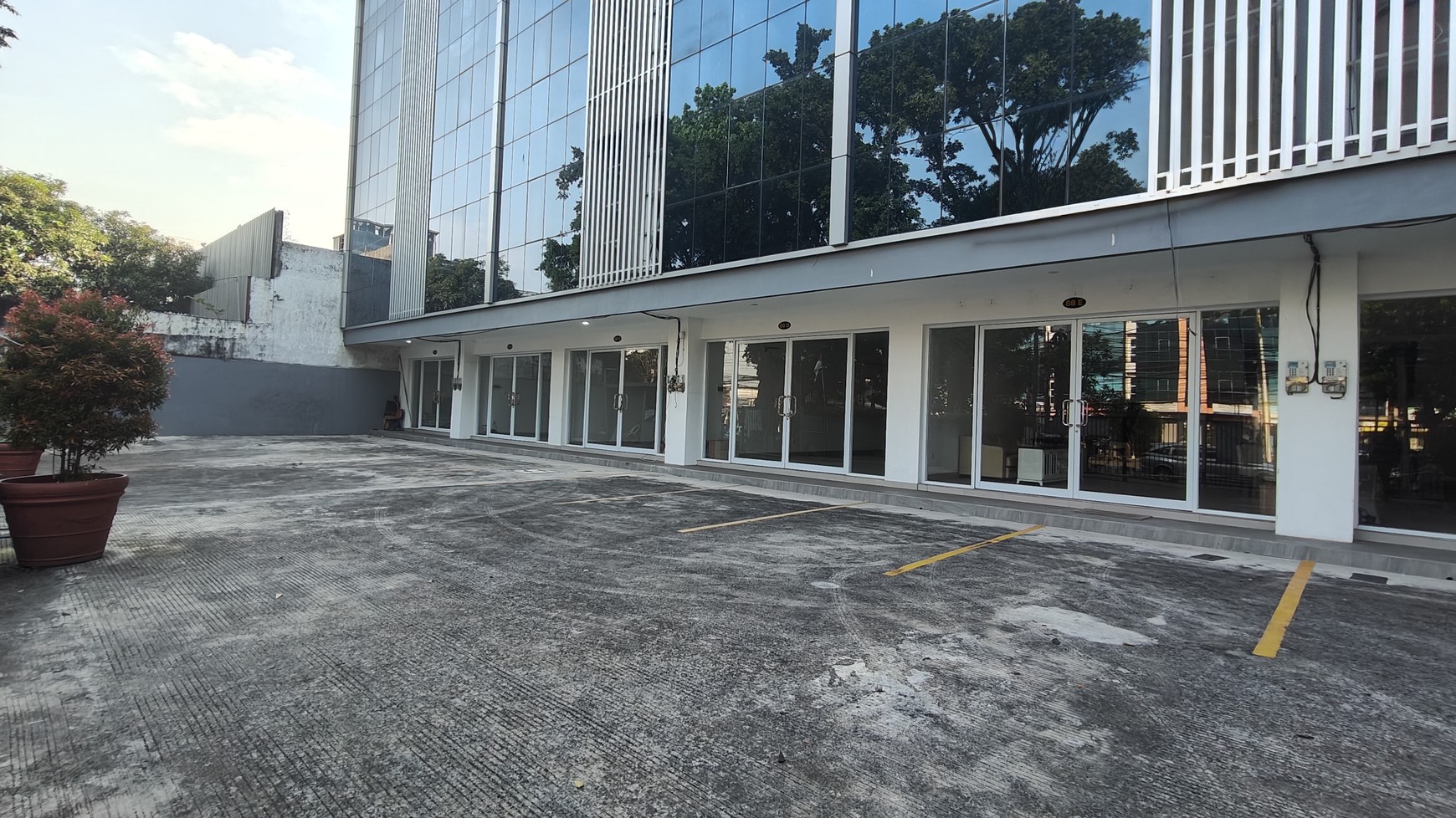 Ruko Strategis untuk semua Bisnis - UNIT E di jual di CBD Pasar Minggu - Jakarta Selatan 