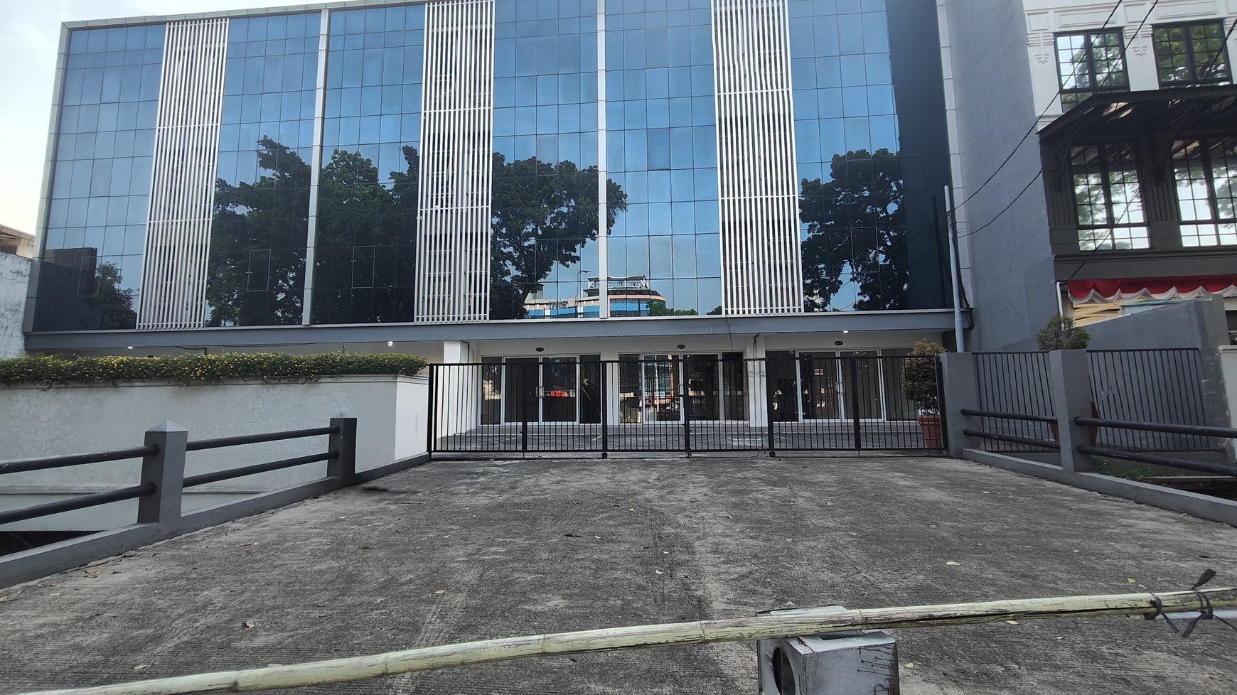 Ruko Strategis untuk semua Bisnis - UNIT E di jual di CBD Pasar Minggu - Jakarta Selatan 