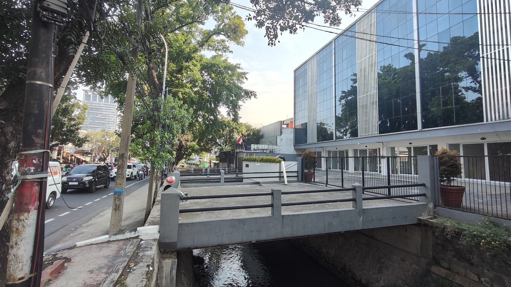Ruko Strategis untuk semua Bisnis - UNIT E di jual di CBD Pasar Minggu - Jakarta Selatan 