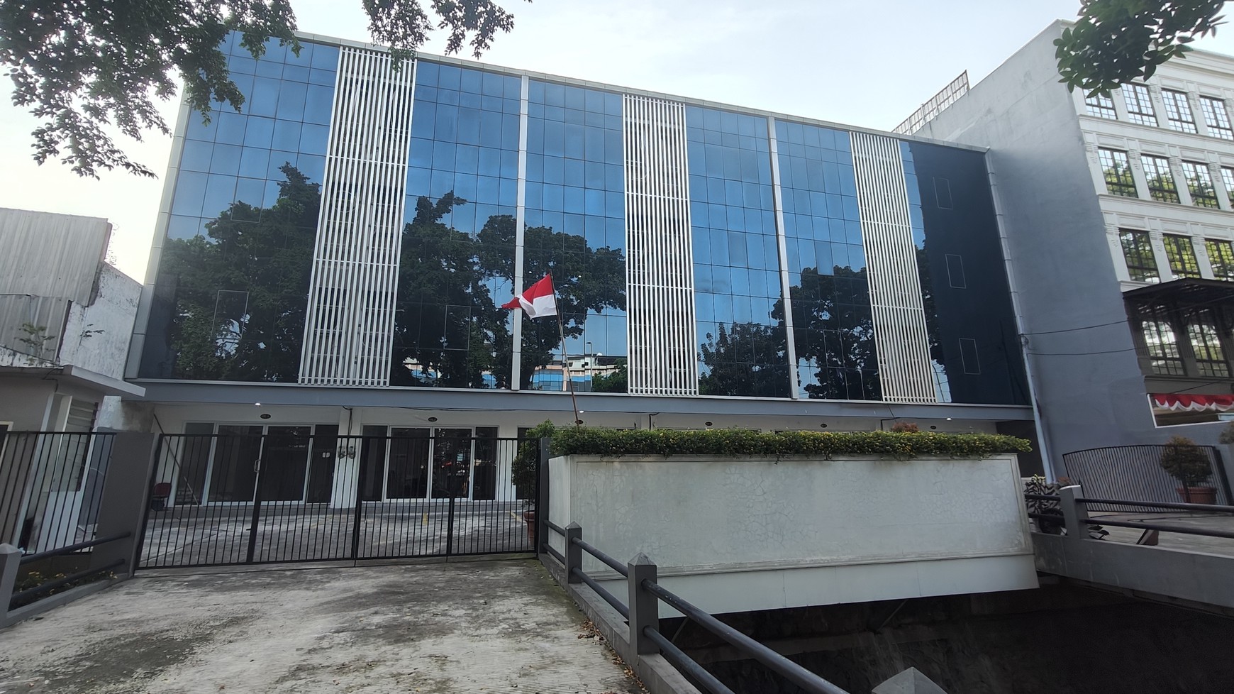 Ruko Strategis untuk semua Bisnis - UNIT E di jual di CBD Pasar Minggu - Jakarta Selatan 