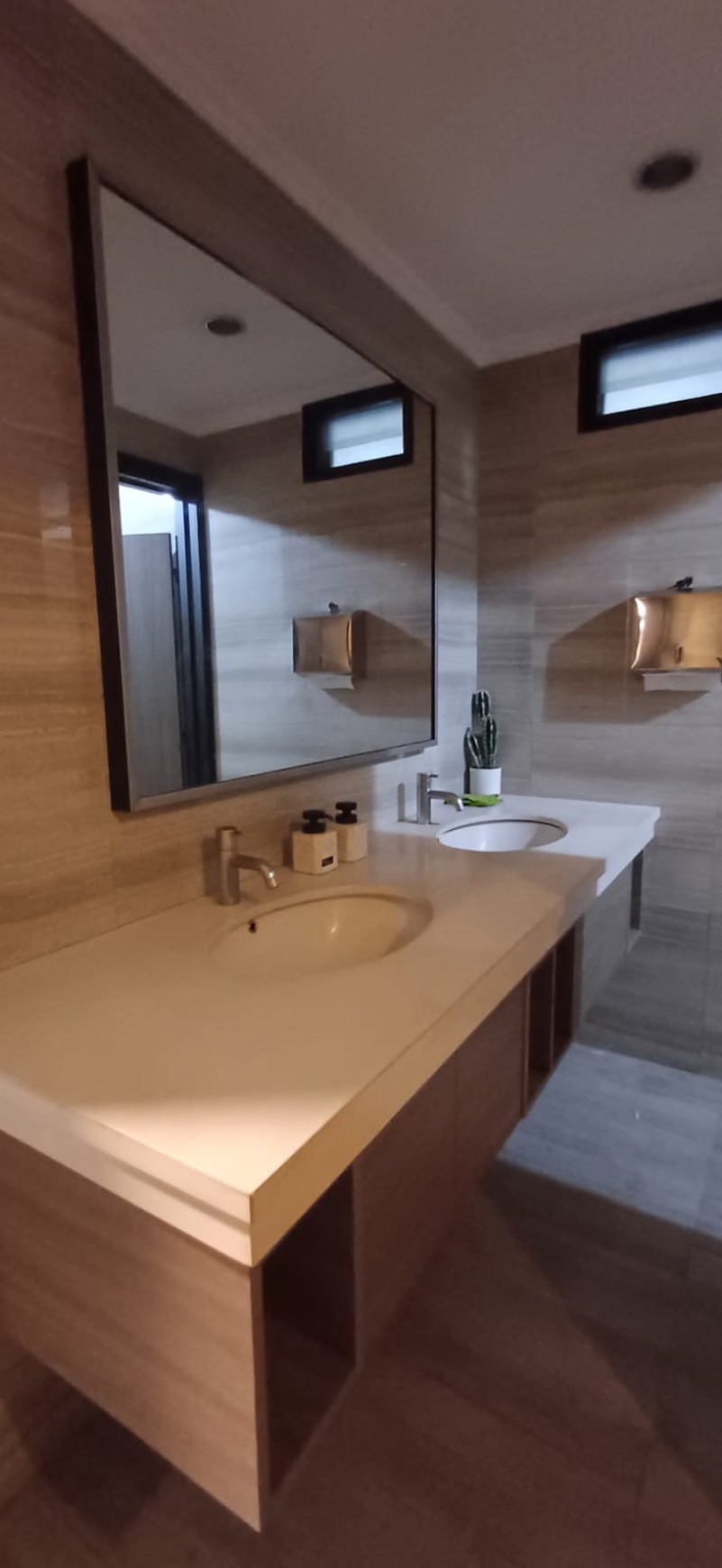 Disewakan Property Di Area Komersial Kebayoran Baru