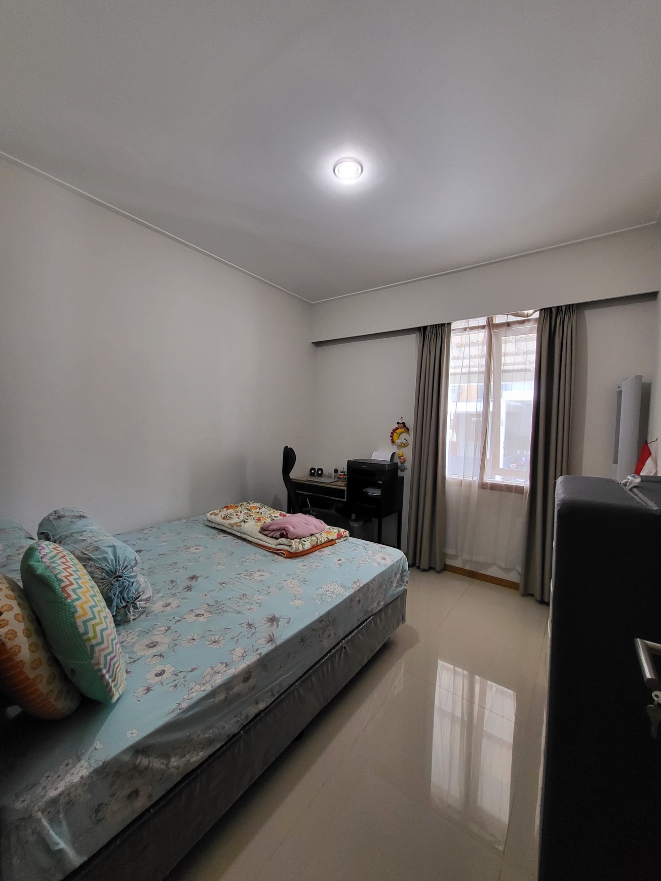 Rumah 2 lantai semi furnished daerah sejuk Awiligar
