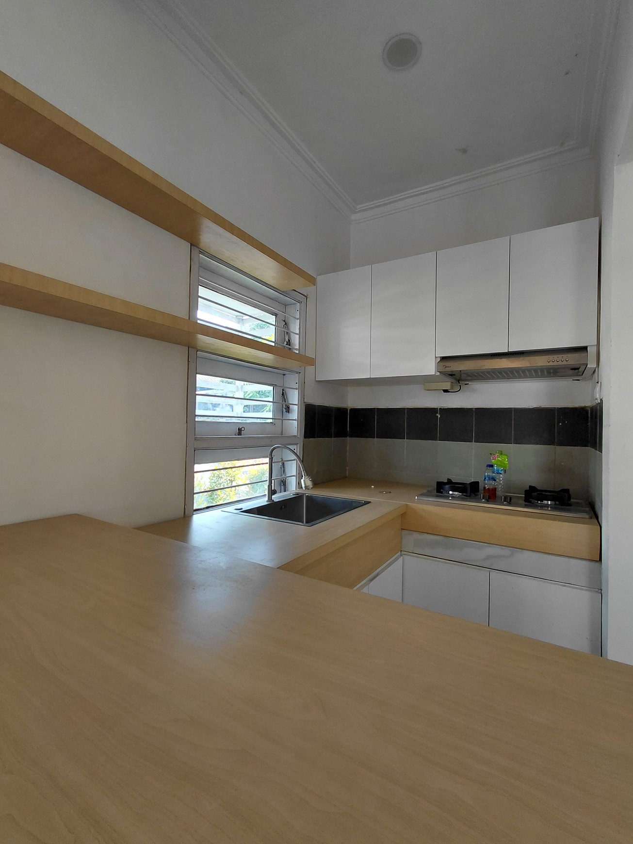 Sewa rumah kontrakan murah cluster puri Safira menganti gresik Furnished, Hook & Murah
