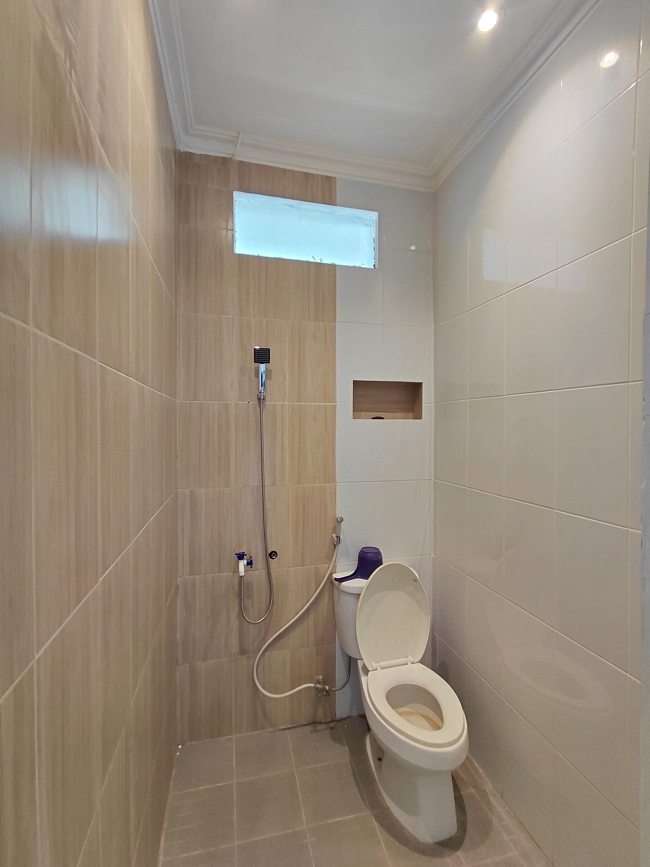 Sewa rumah kontrakan murah cluster puri Safira menganti gresik Furnished, Hook & Murah