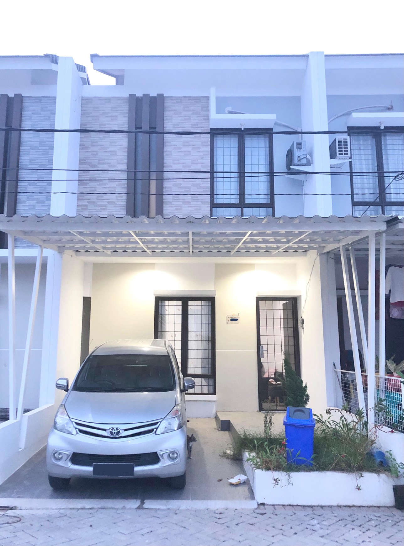 Disewakan Rumah di Cluster Flora Aryana Karawaci Tangerang