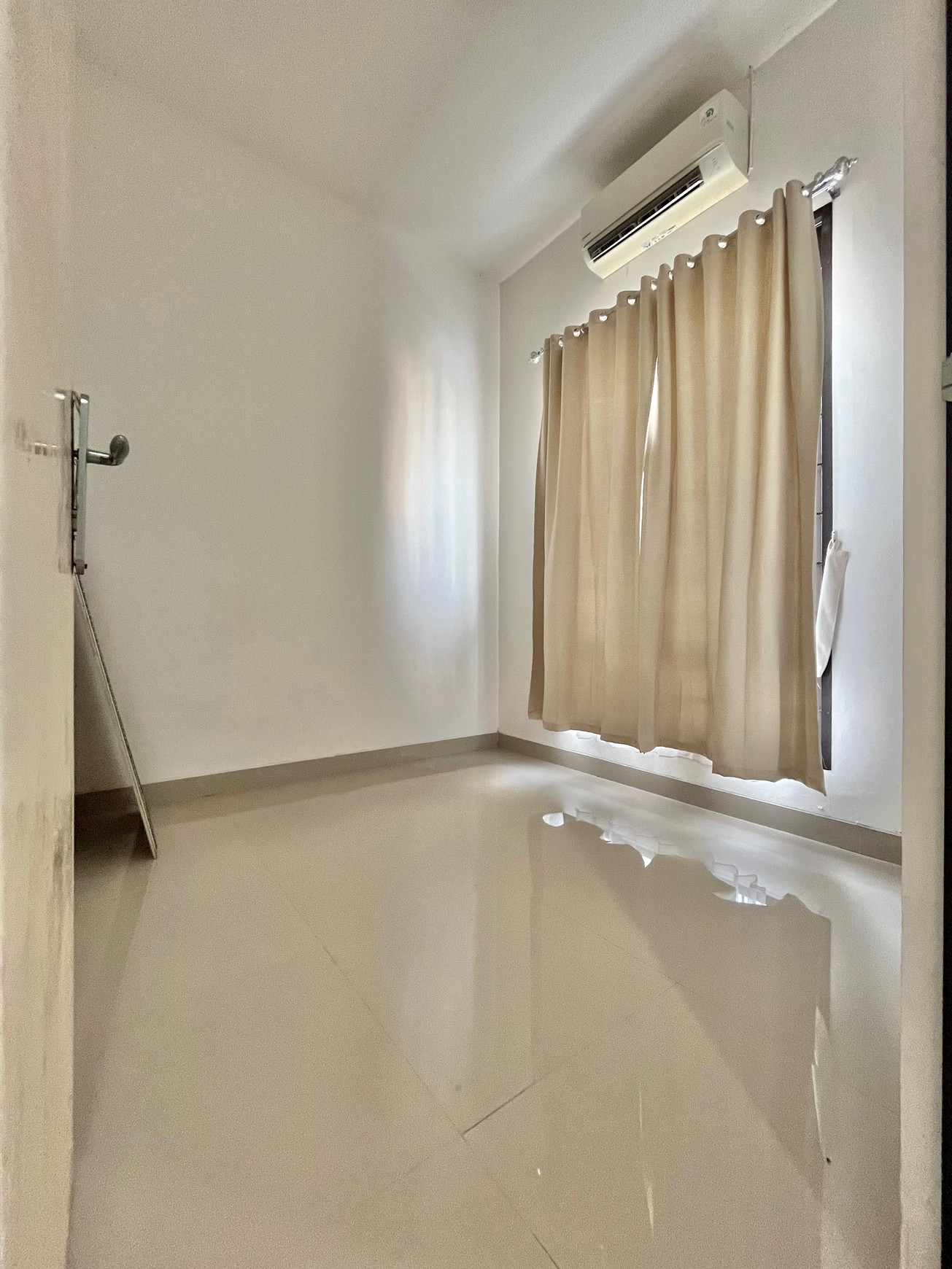 Disewakan Rumah di Cluster Flora Aryana Karawaci Tangerang