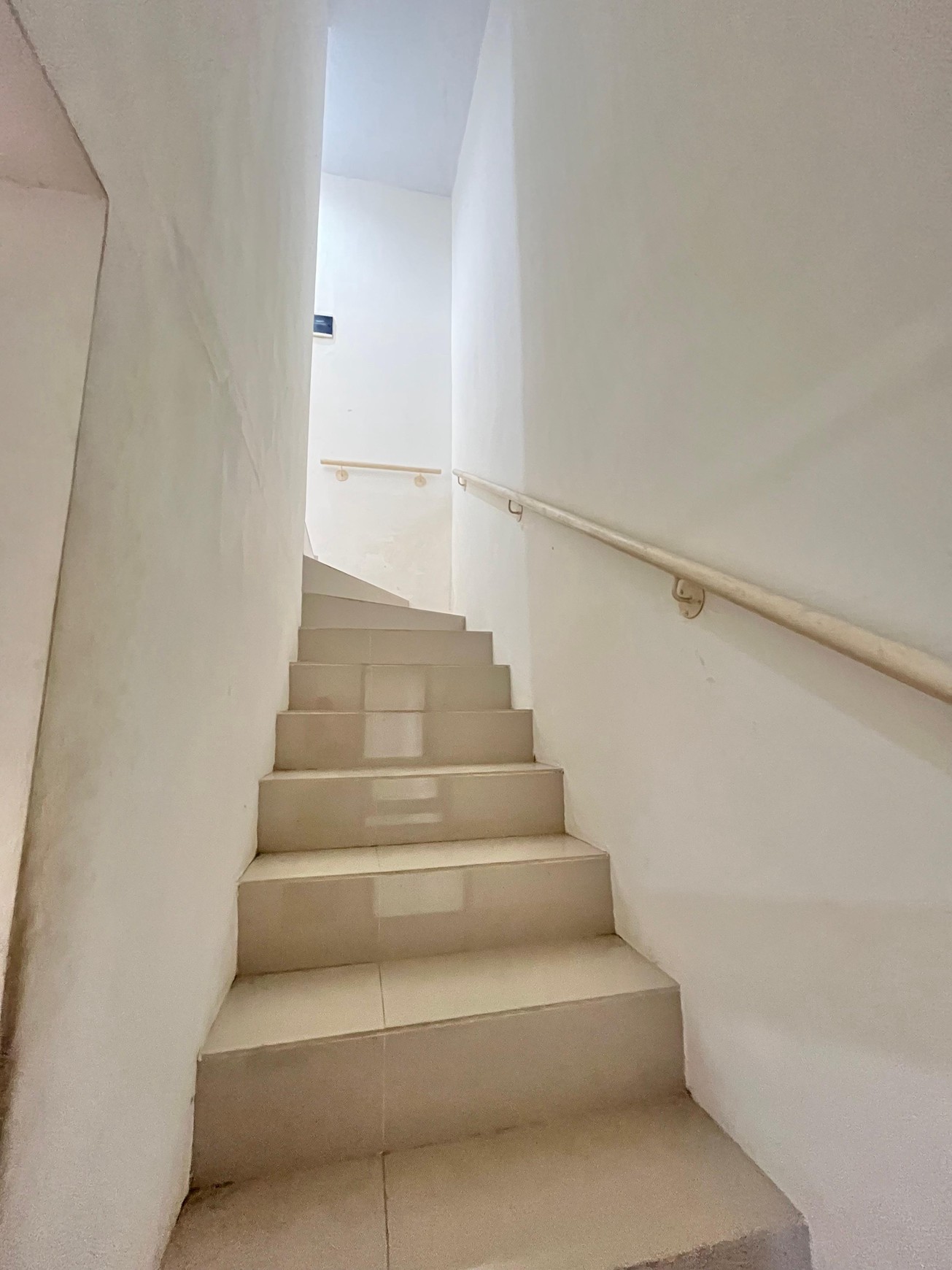 Disewakan Rumah di Cluster Flora Aryana Karawaci Tangerang