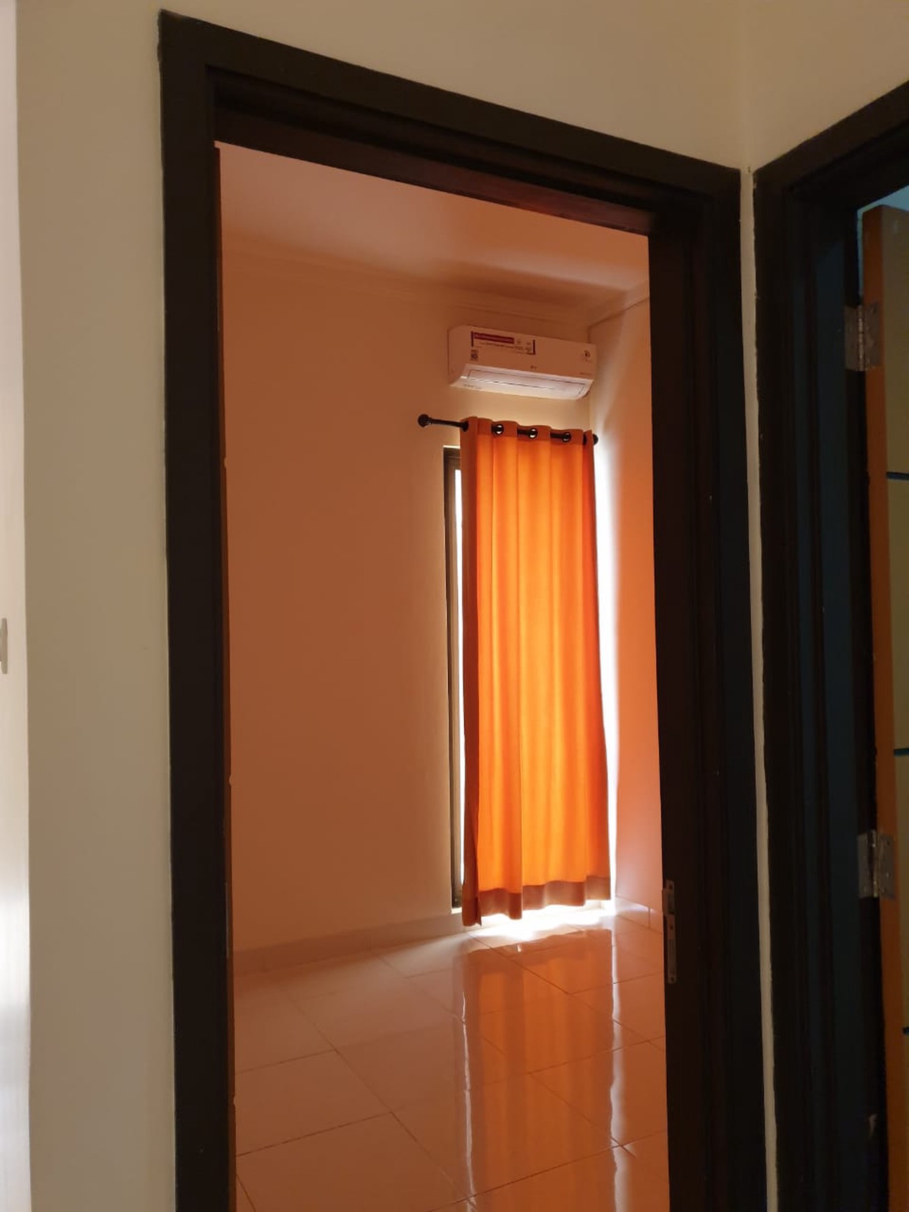 Rumah siap huni di Bintaro Jaya 9.