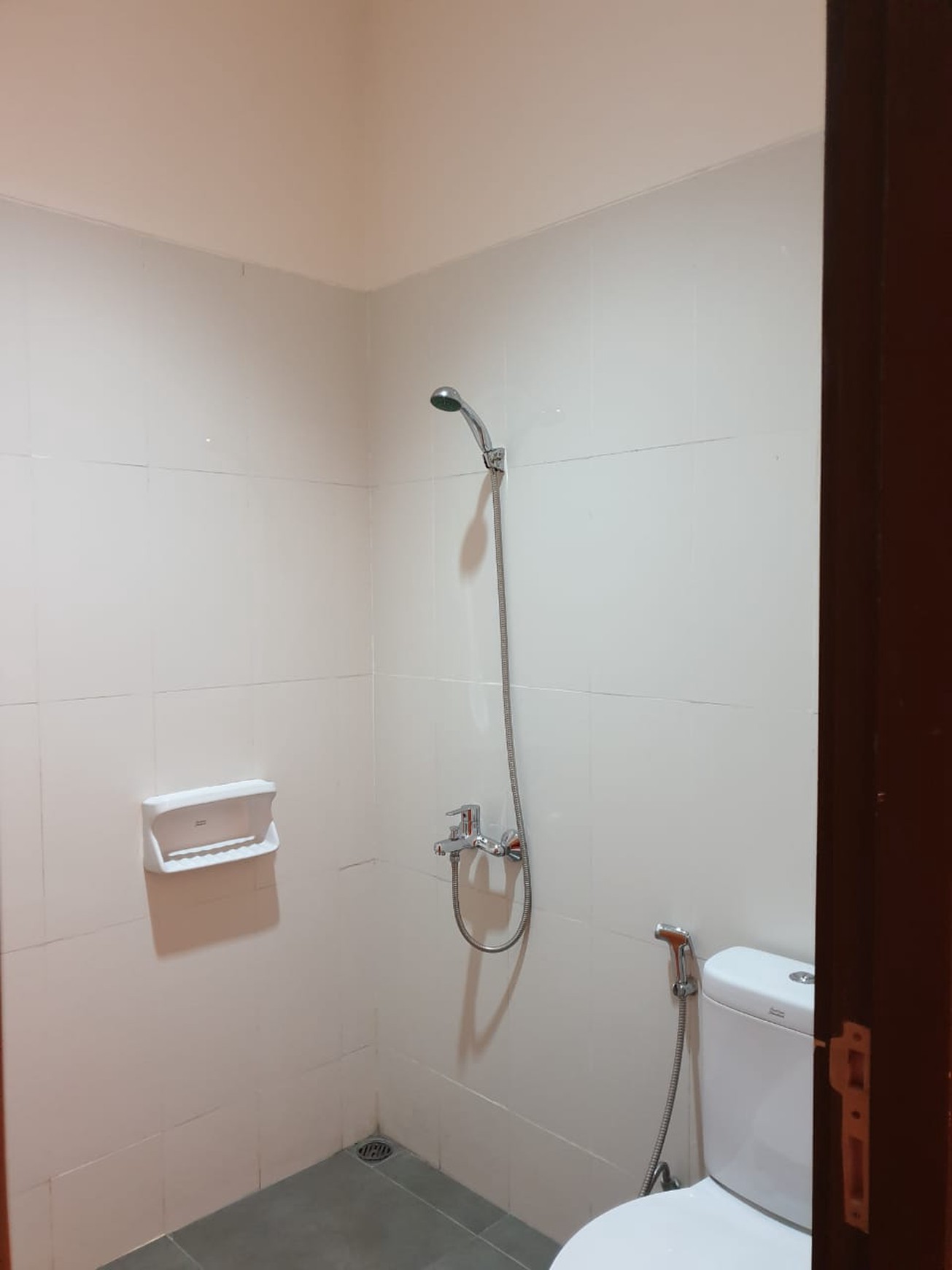 Rumah siap huni di Bintaro Jaya 9.