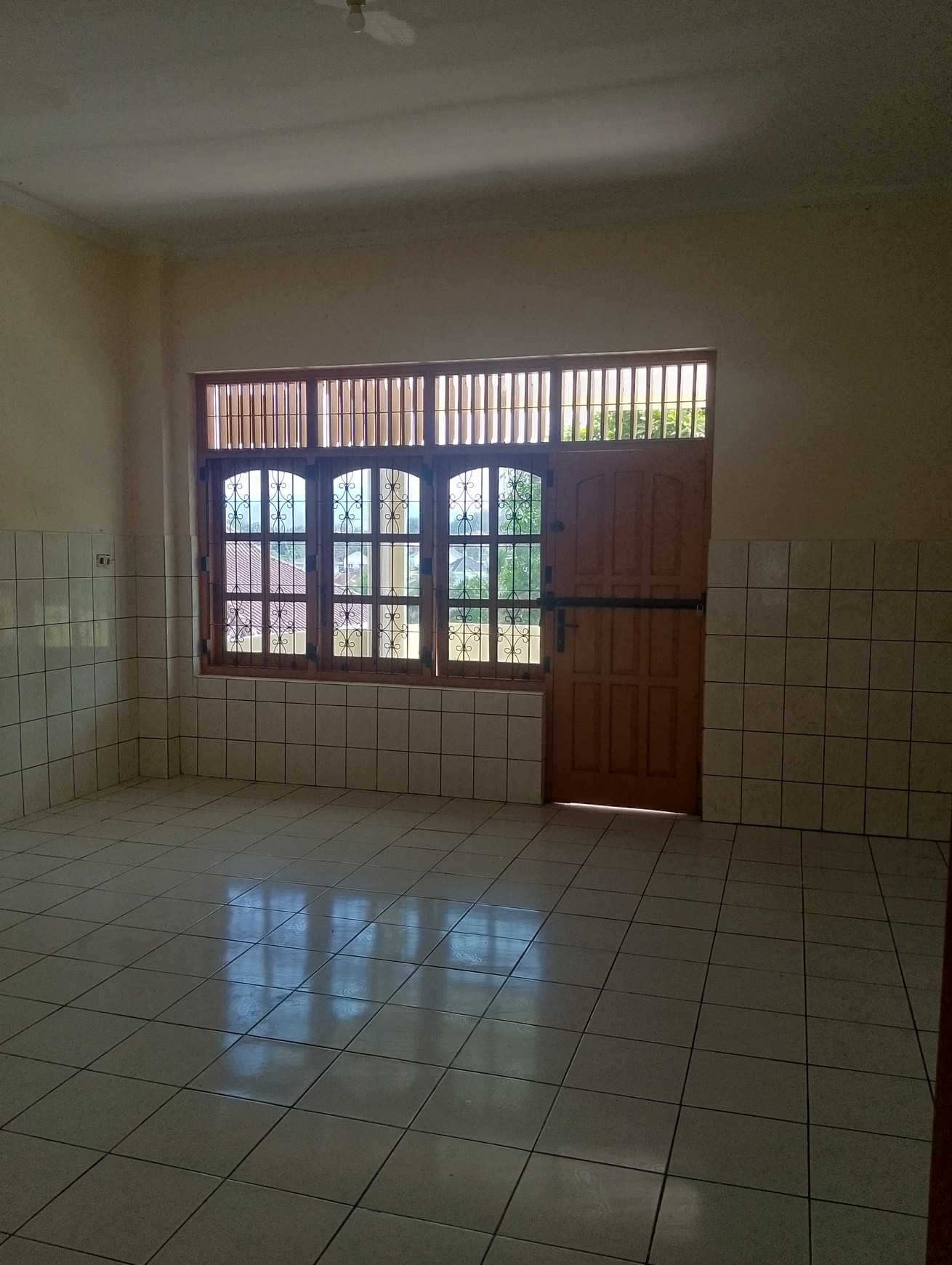 Disewakan atau Dijual Rumah Mewah di Pusat Kota Bandar Lampung