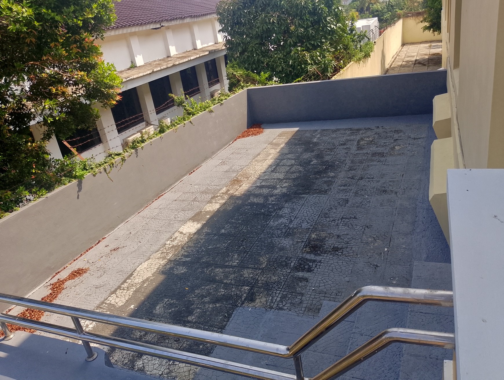 Disewakan atau Dijual Rumah Mewah di Pusat Kota Bandar Lampung