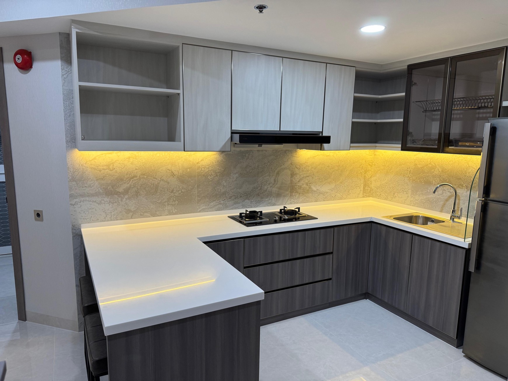 Disewakan cepat Apartemen Taman Anggrek 2BR kondisi bagus dan terawat