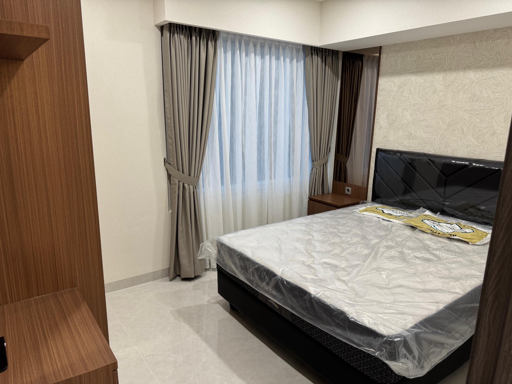 Disewakan cepat Apartemen Taman Anggrek 2BR kondisi bagus dan terawat