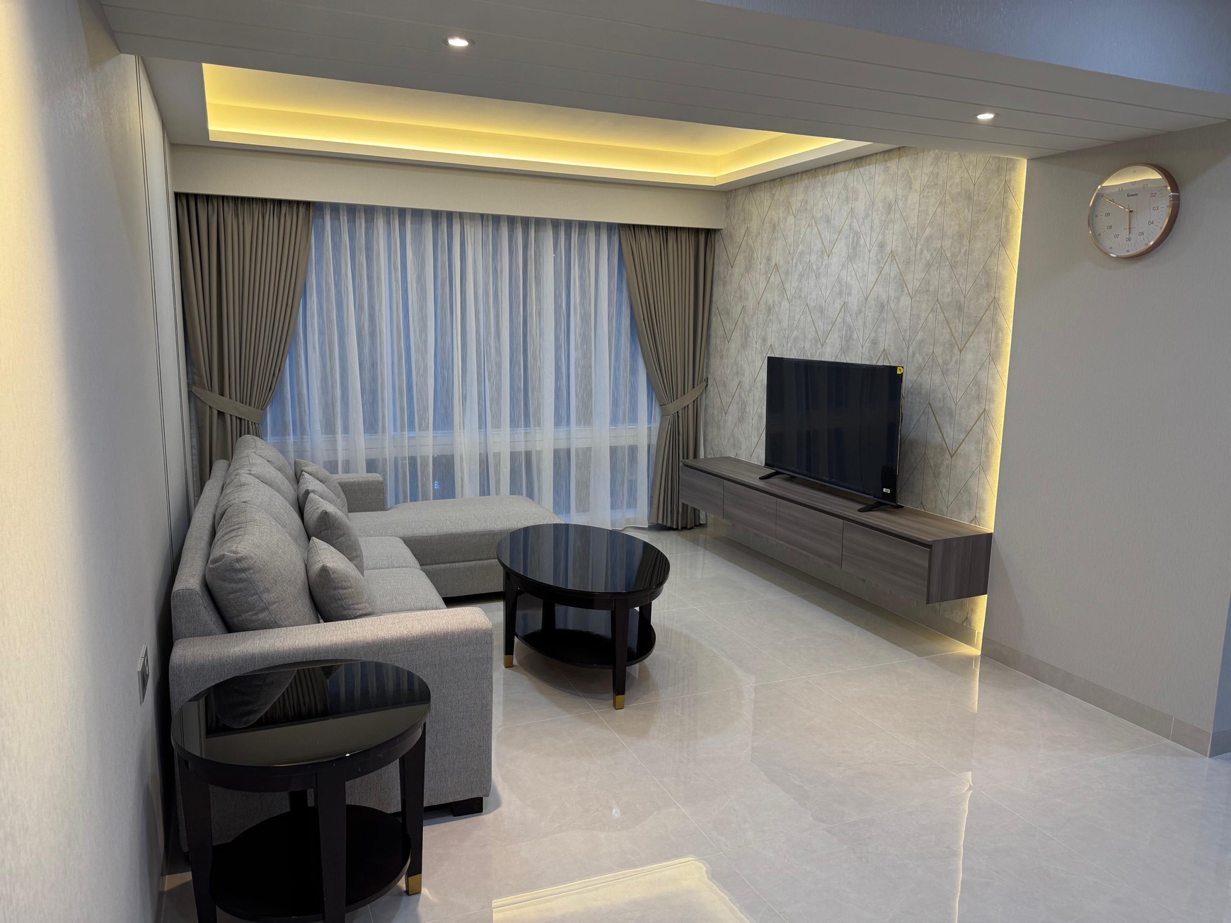 Disewakan cepat Apartemen Taman Anggrek 2BR kondisi bagus dan terawat
