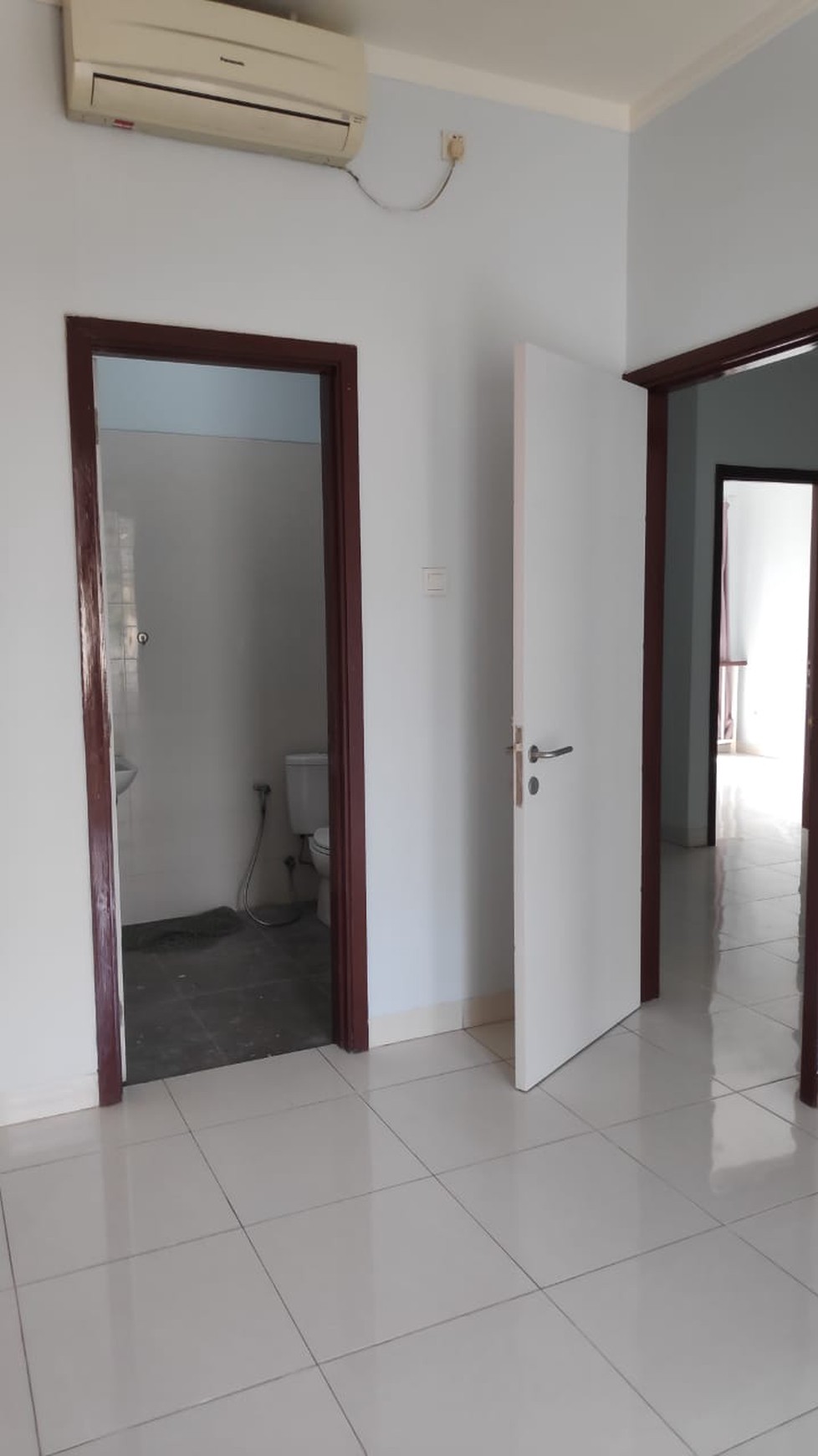Rumah Bagus Siap Huni Asri di Discovery Terra, Bintaro Sektor 9, Tangerang Selatan