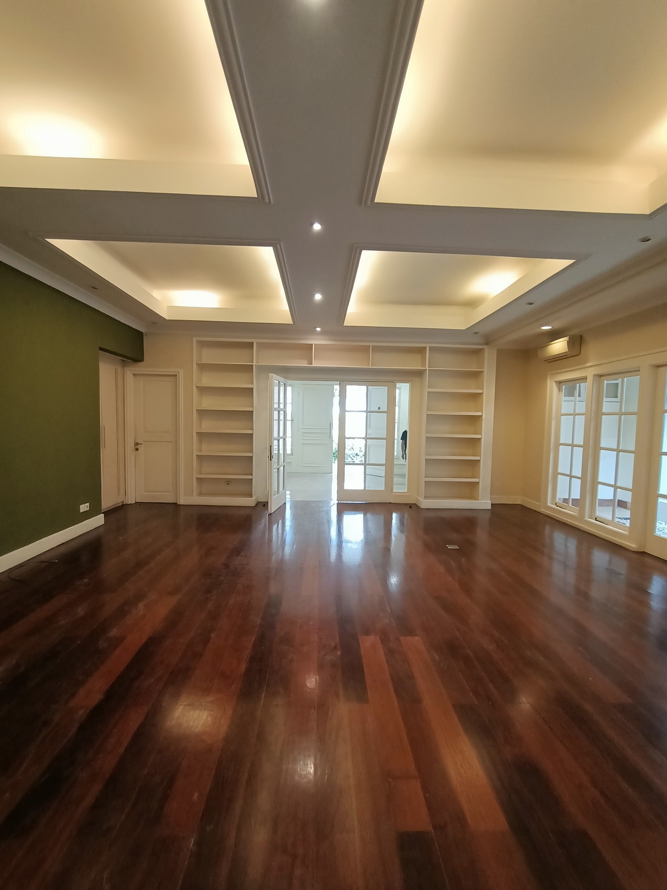 LUXURY AND ELEGANT HOUSE WITH A QUIET ENVIRONMENT @KEMANG, SOUTH JAKARTA