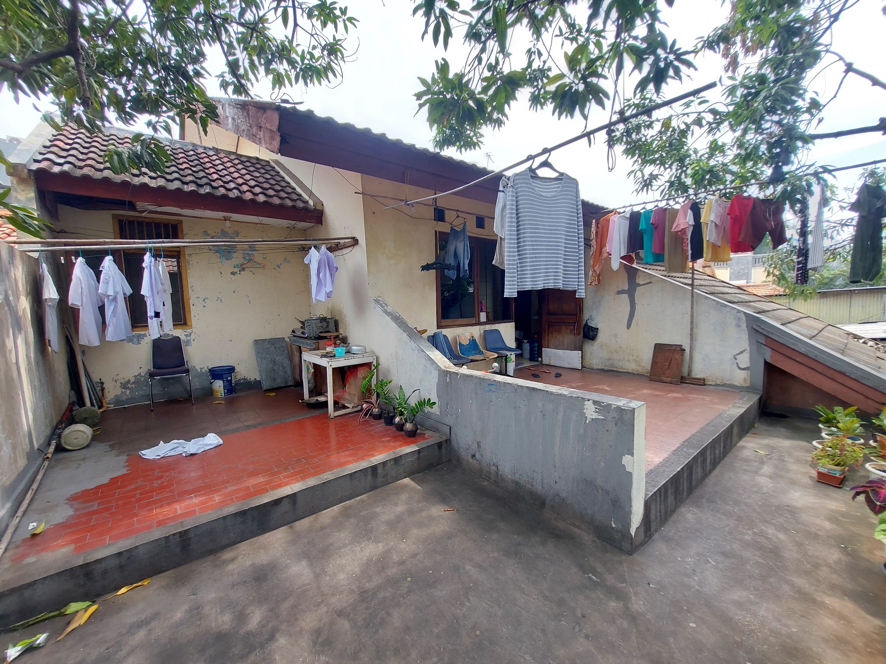Rumah Kost Tua Jalan Besar di Narada, Tanah Tinggi, Johar Baru