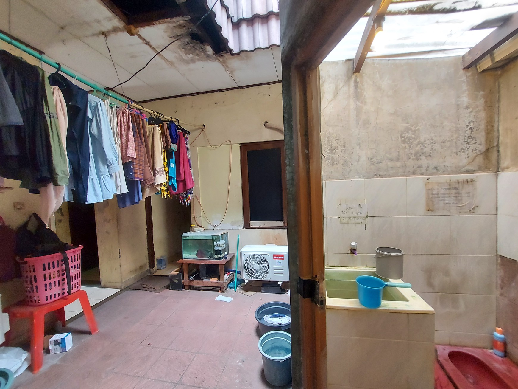 Rumah Kost Tua Jalan Besar di Narada, Tanah Tinggi, Johar Baru