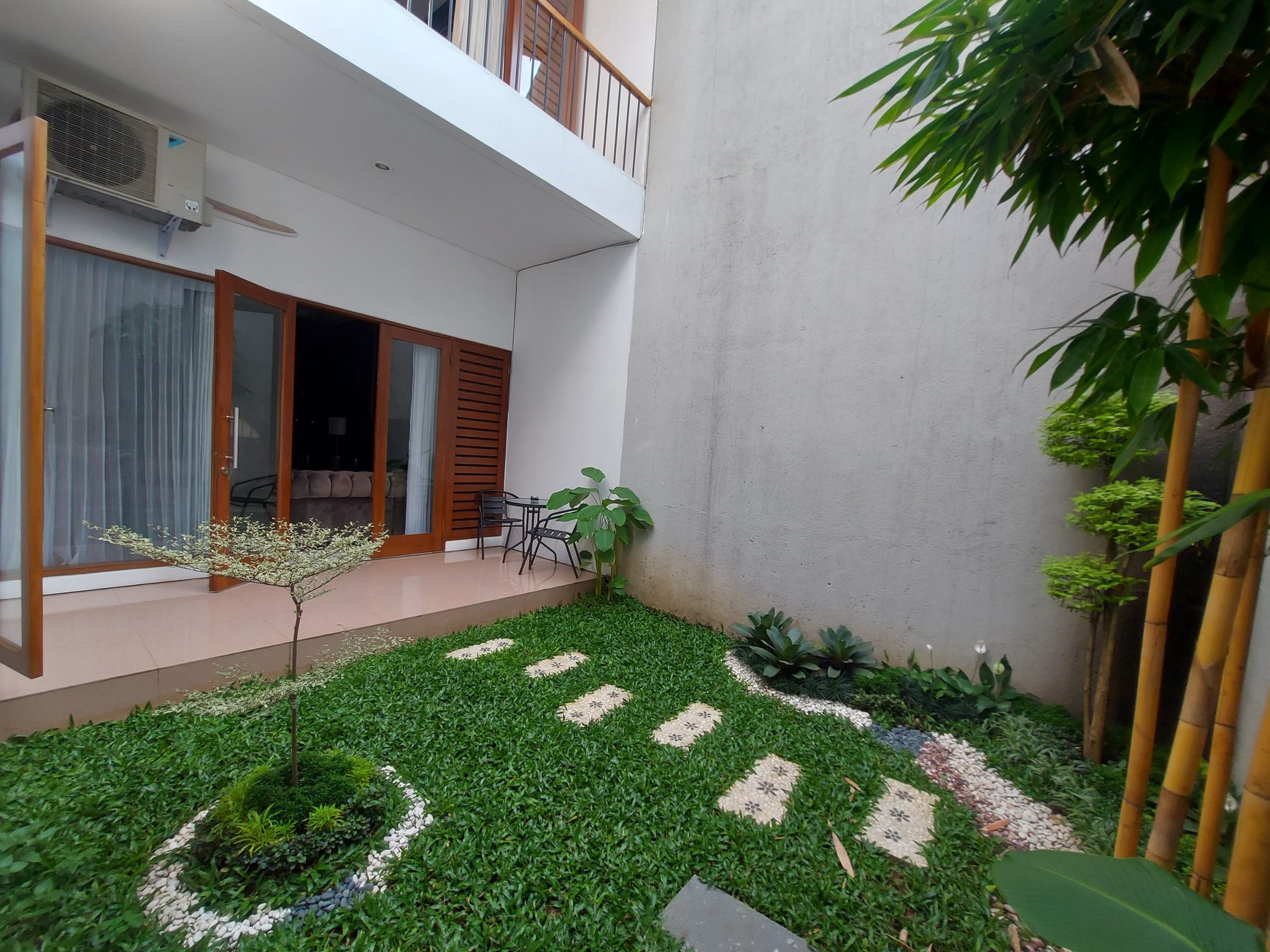 Rumah 2 lantai bagus dan siap huni di Bina Husada, Sunter Jaya