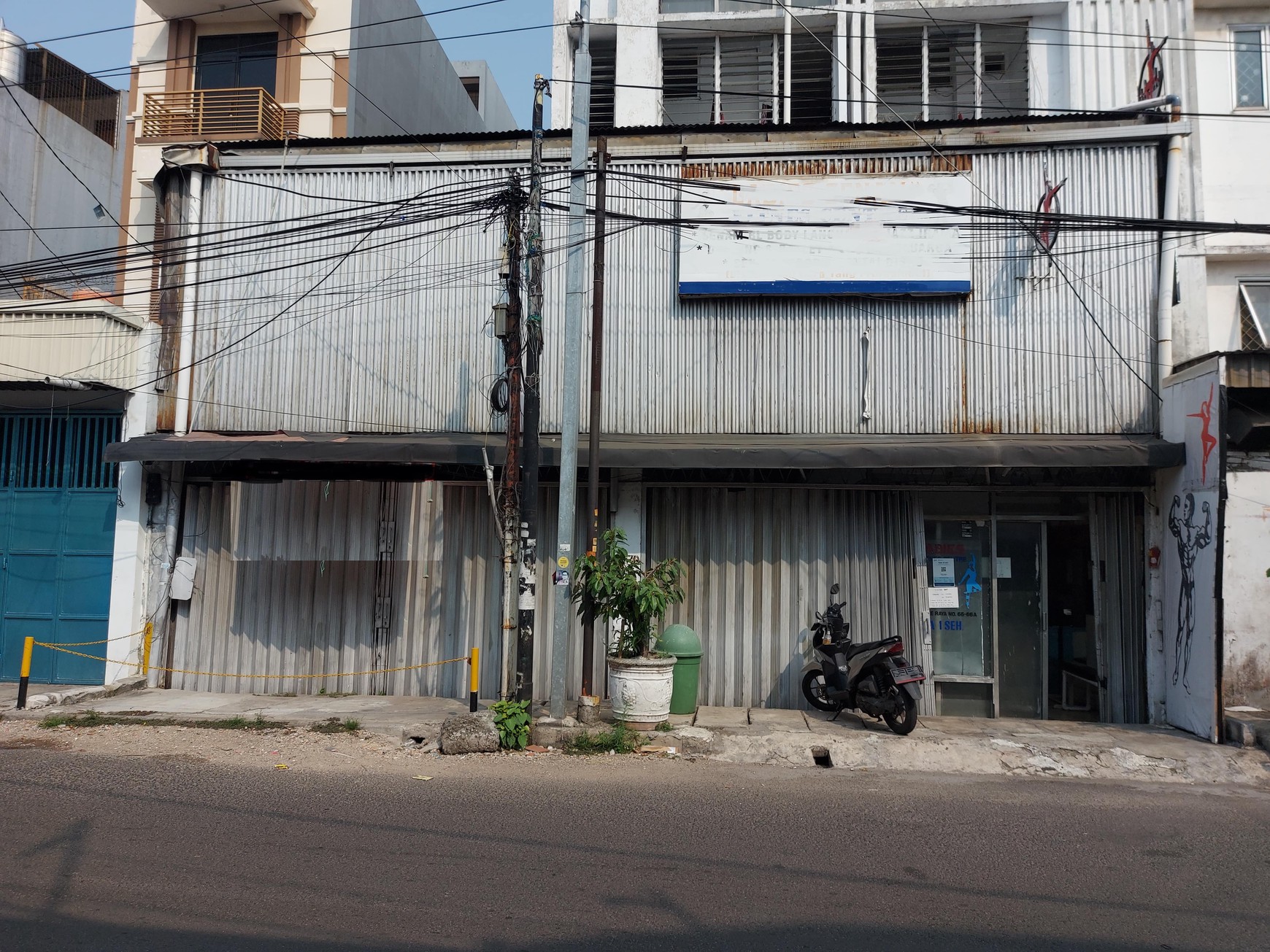 Ruko gandeng lebar 11 di Lautze Raya, Pasar Baru, Sawah Besar