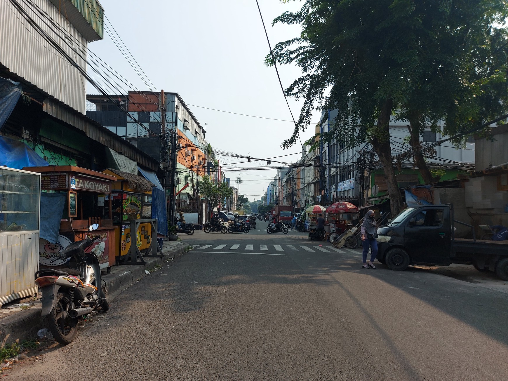 Ruko gandeng lebar 11 di Lautze Raya, Pasar Baru, Sawah Besar