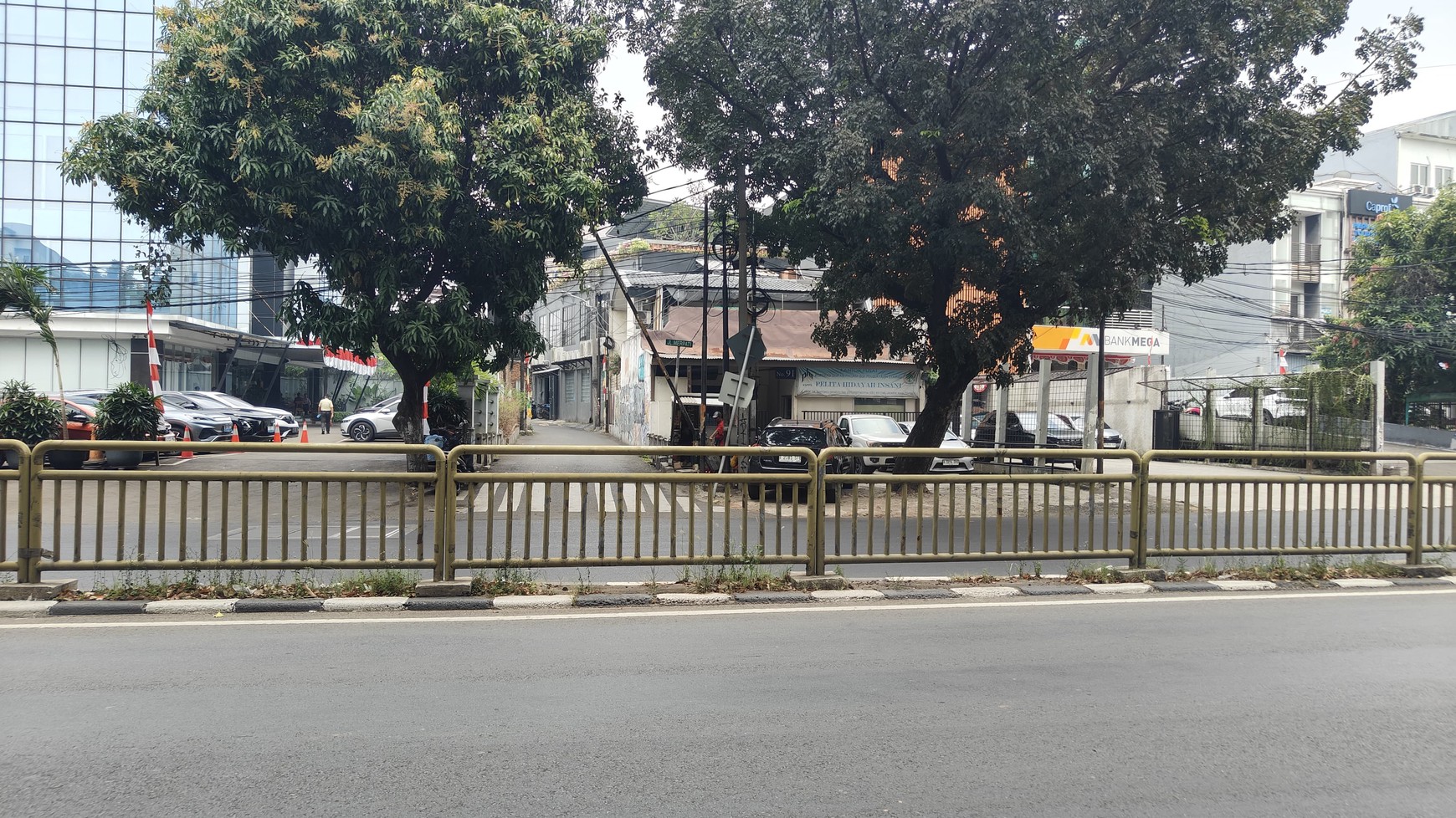 Ruang Usaha/ Kios di Menteng Dalam Tebet Jaksel