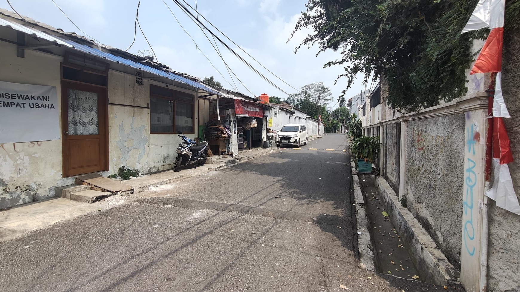 Ruang Usaha/ Kios di Menteng Dalam Tebet Jaksel