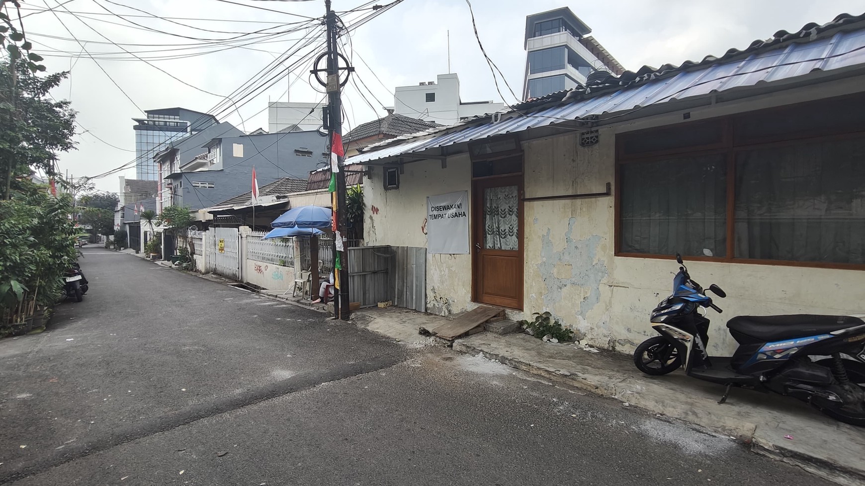 Ruang Usaha/ Kios di Menteng Dalam Tebet Jaksel