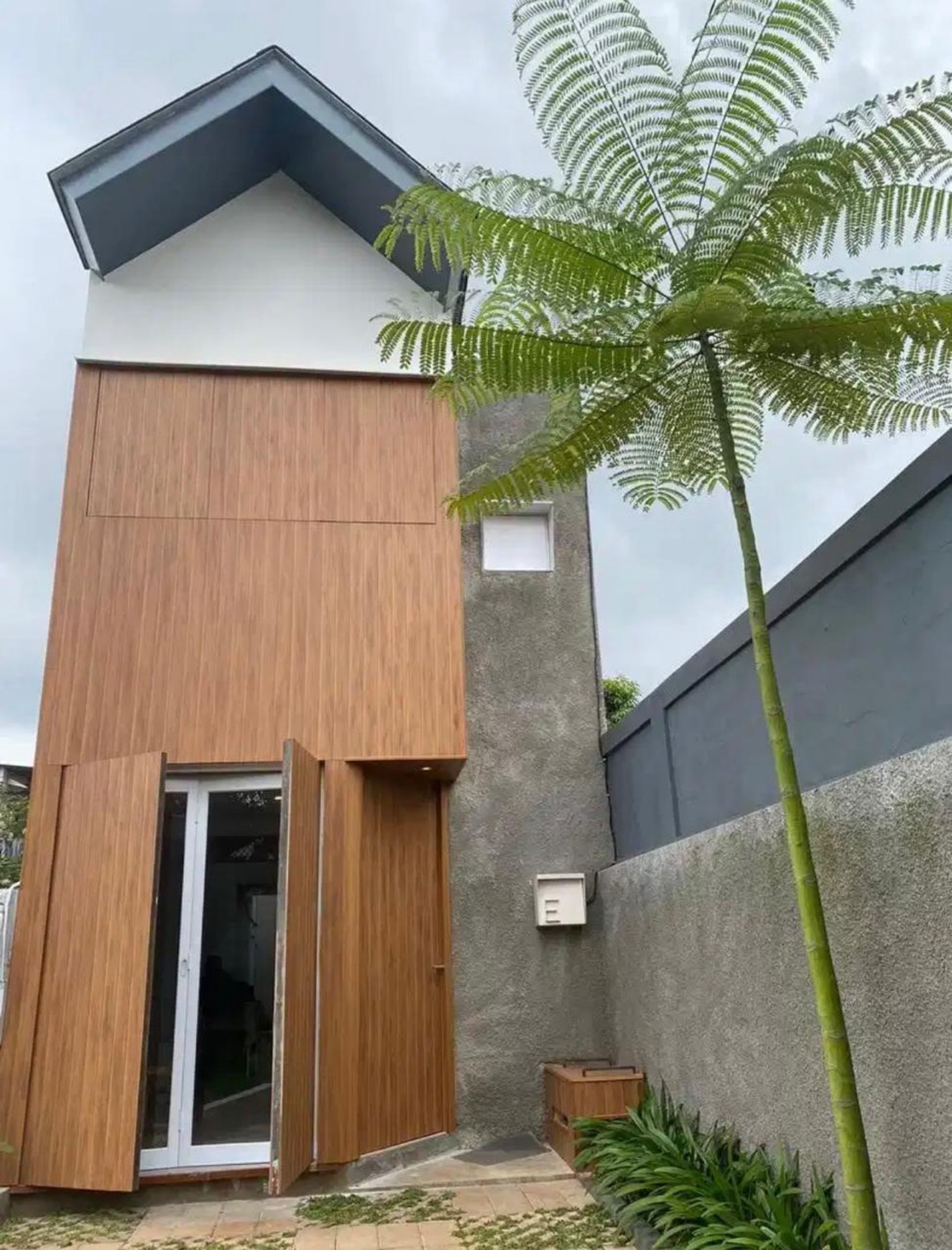 Rumah 2 Lantai Siap Huni Semi Furnished dengan Hunian Nyaman dan Asri @Pondok Aren