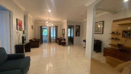 RUMAH ASRI DEPAN TAMAN DI LEGENDA WISATA CIBUBUR