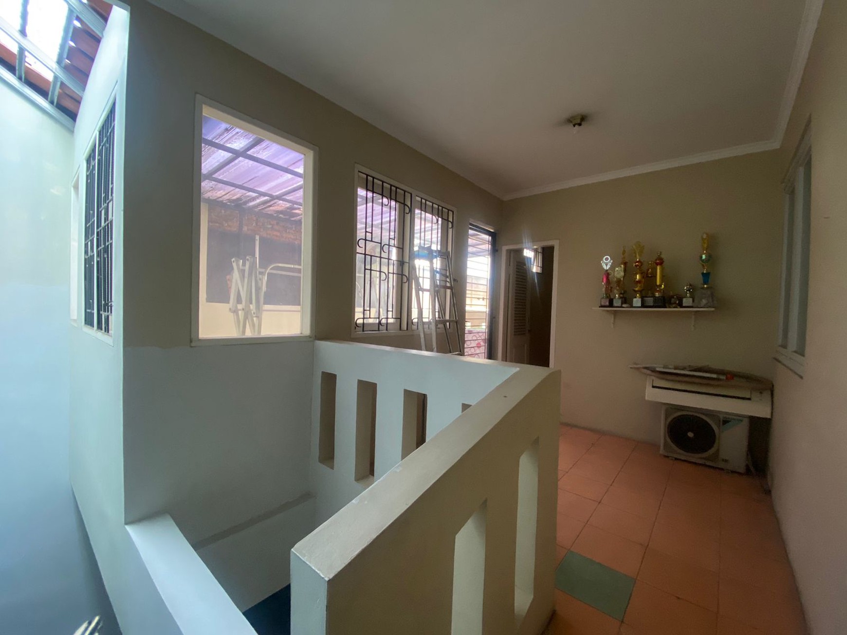 RUMAH ASRI DEPAN TAMAN DI LEGENDA WISATA CIBUBUR