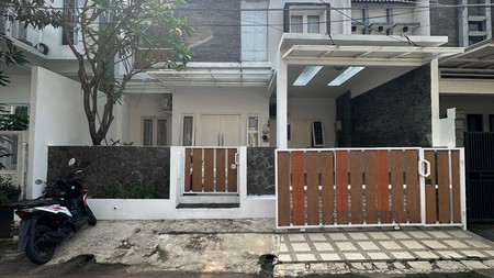 Rumah Bagus, Apik, bebas banjir, Lokasi strategis di Bintaro